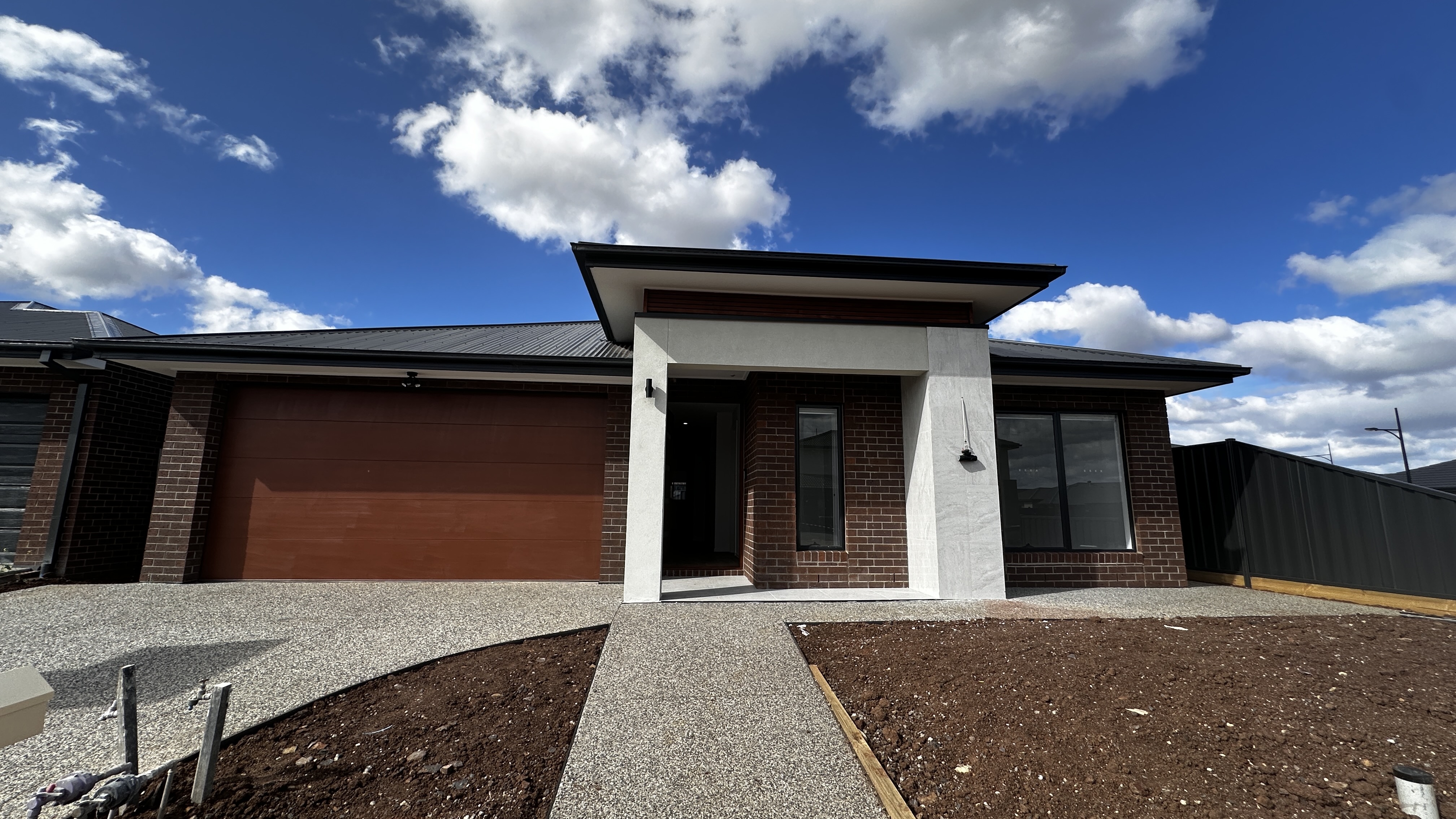 15 Castlecrag Way, Strathtulloh VIC