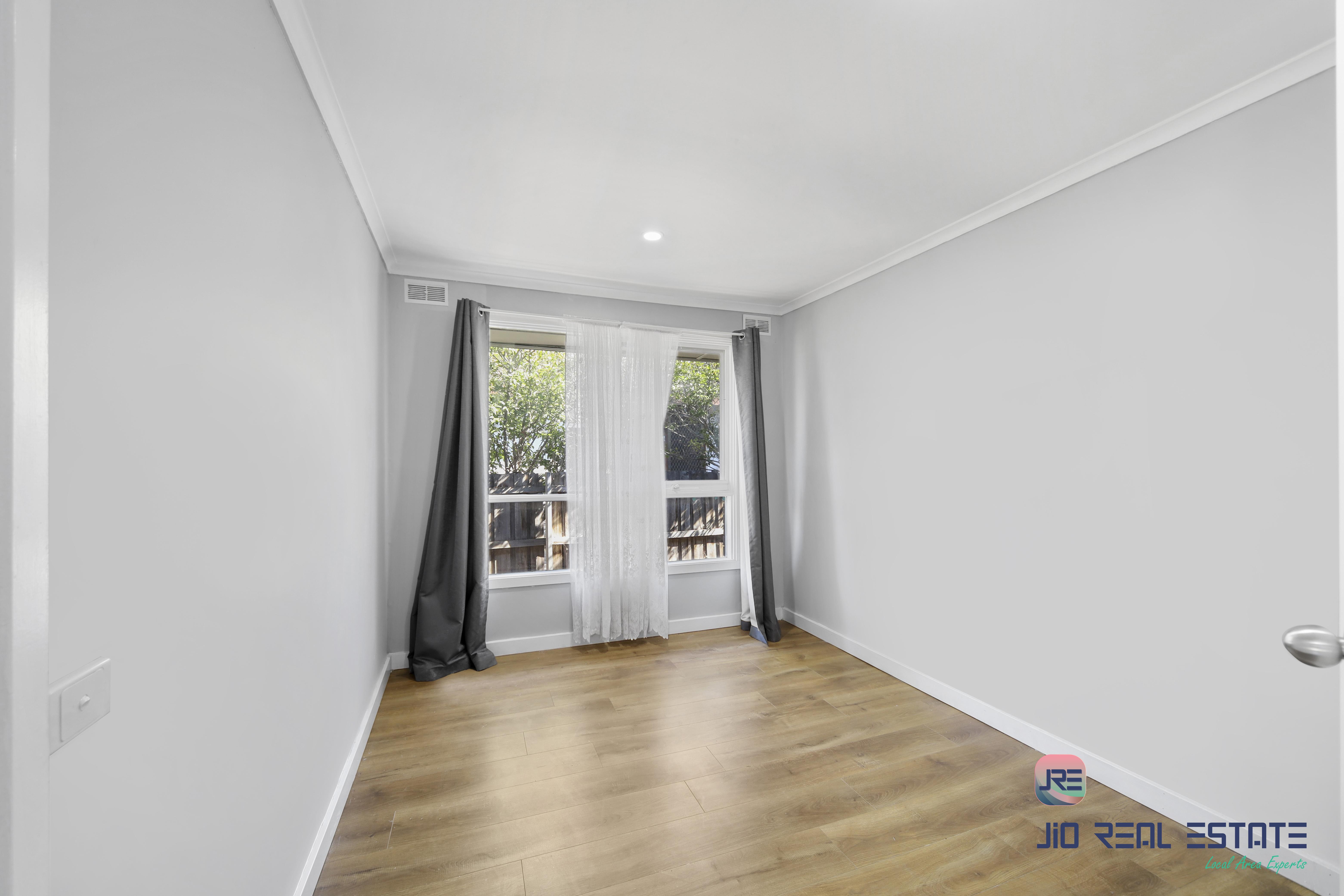 65 Bridgeford Crescent, Melton South VIC