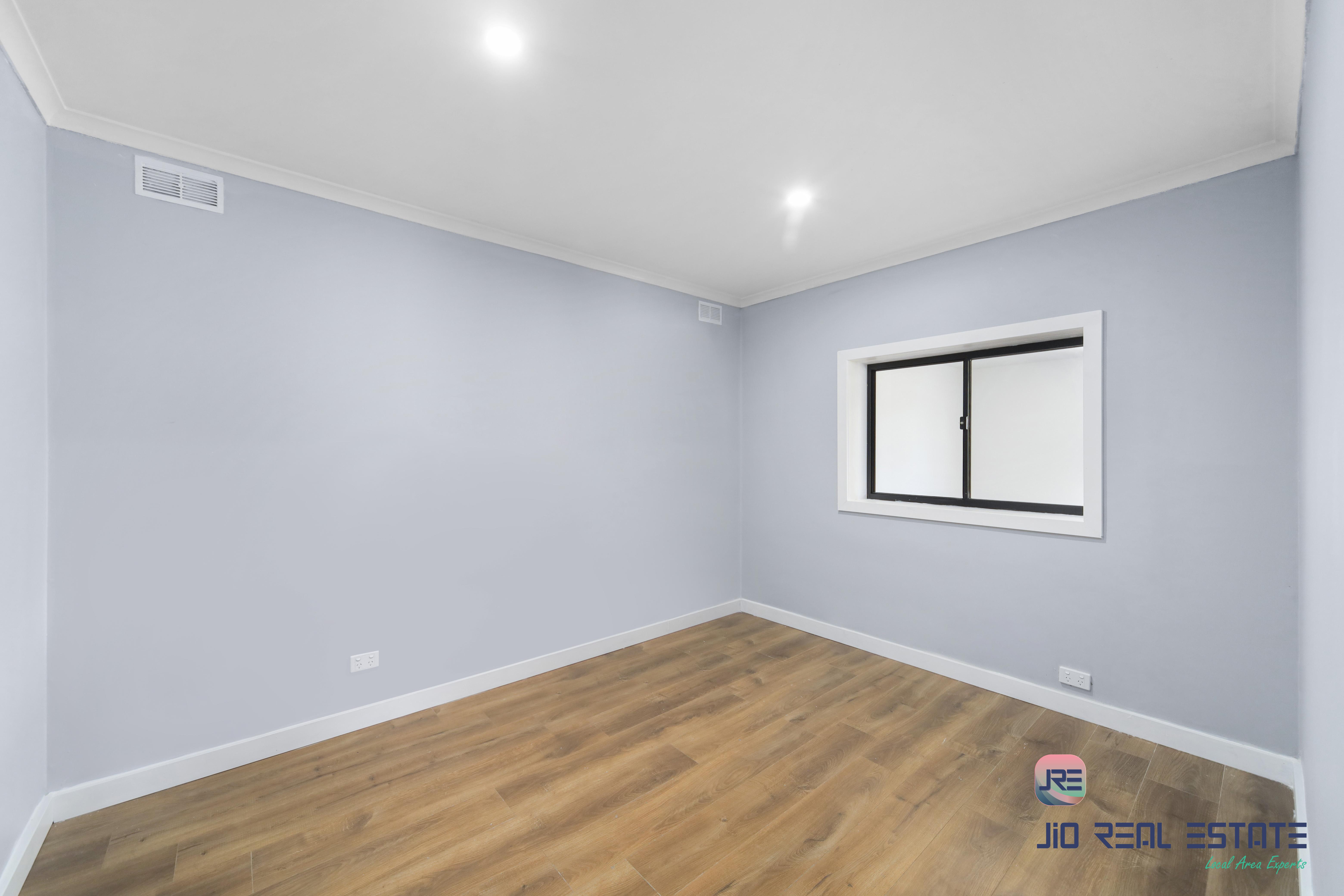 65 Bridgeford Crescent, Melton South VIC