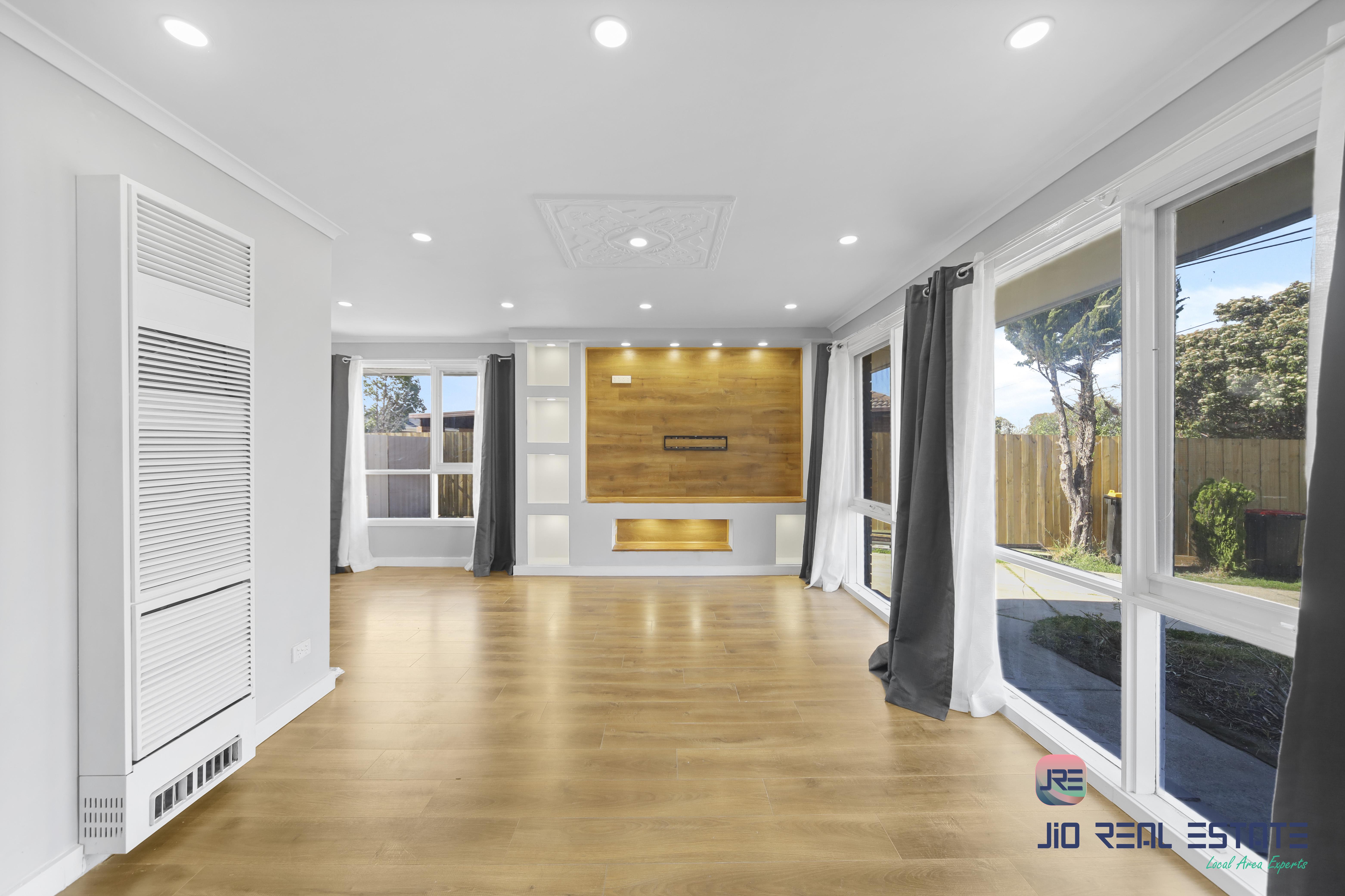 65 Bridgeford Crescent, Melton South VIC