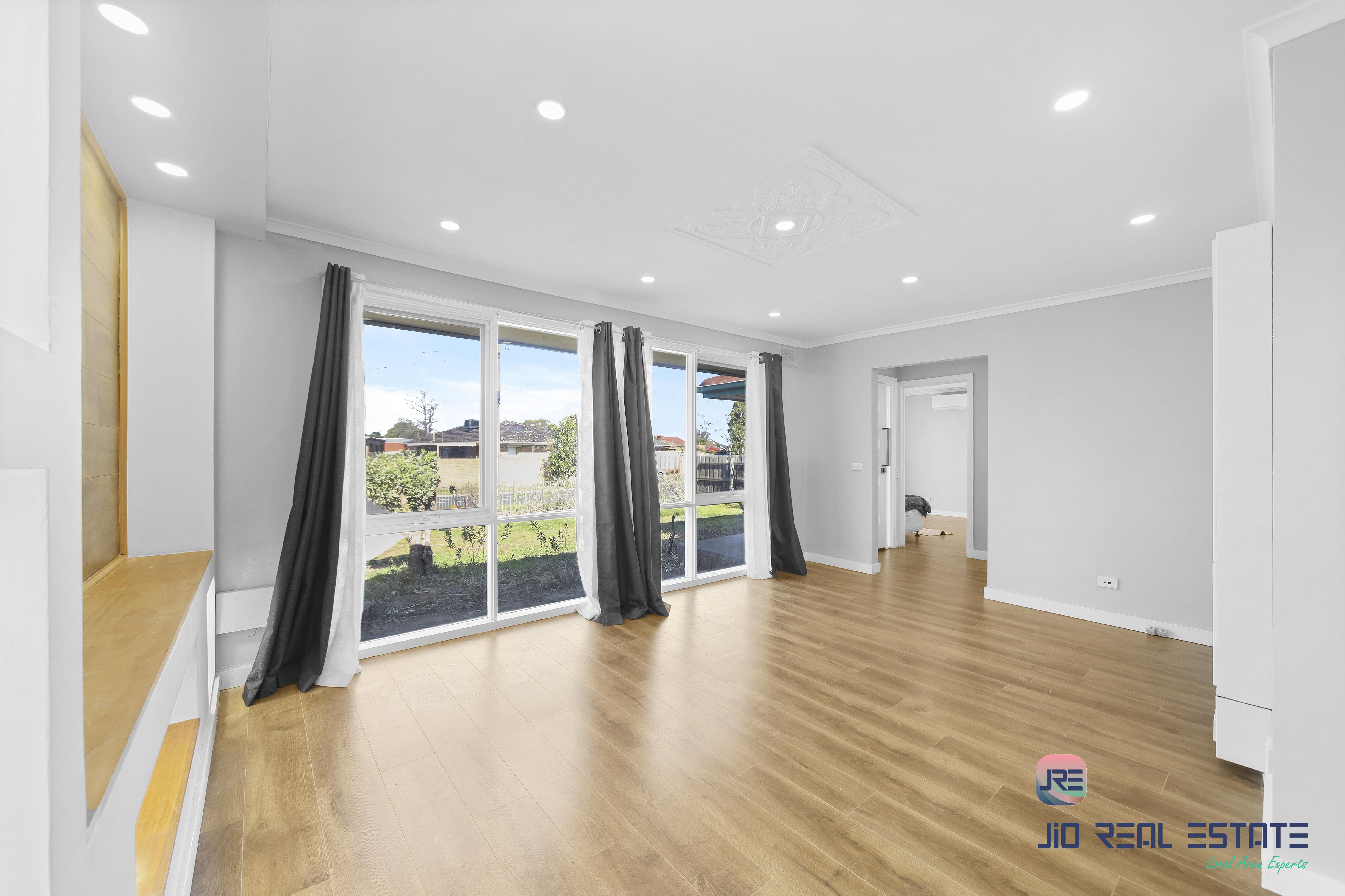 65 Bridgeford Crescent, Melton South VIC