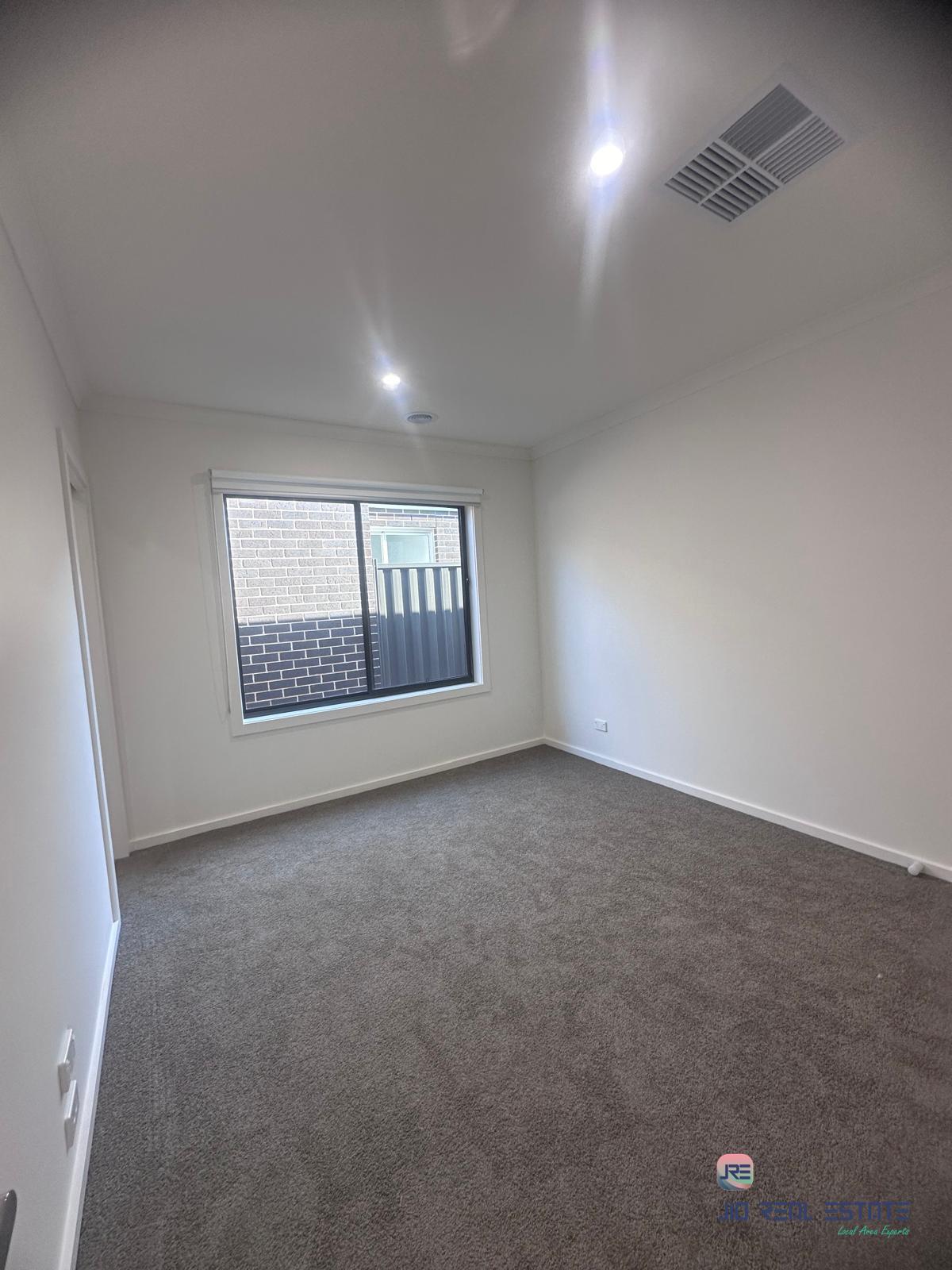 68 Pintail Drive, Melton South VIC