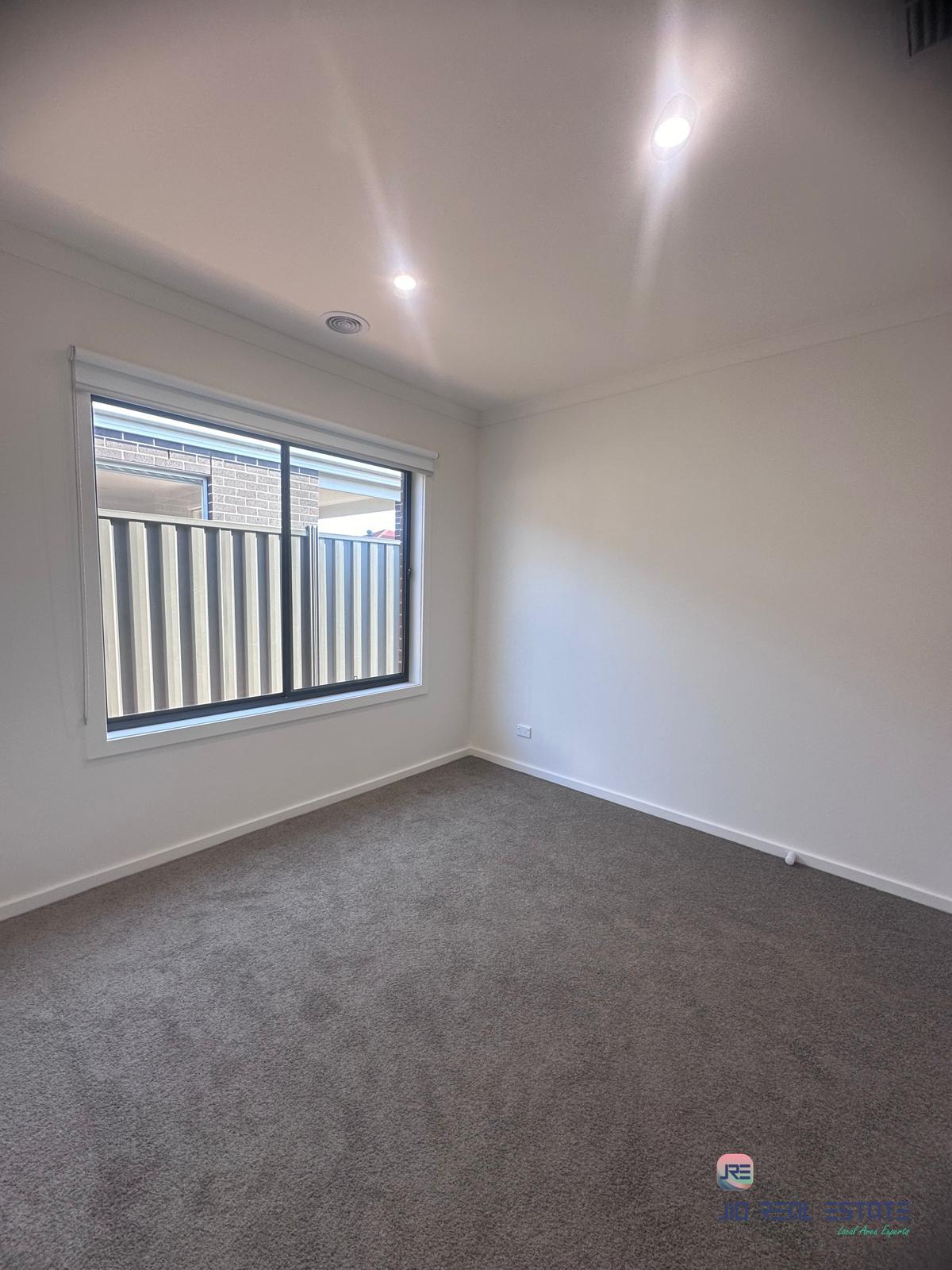 68 Pintail Drive, Melton South VIC