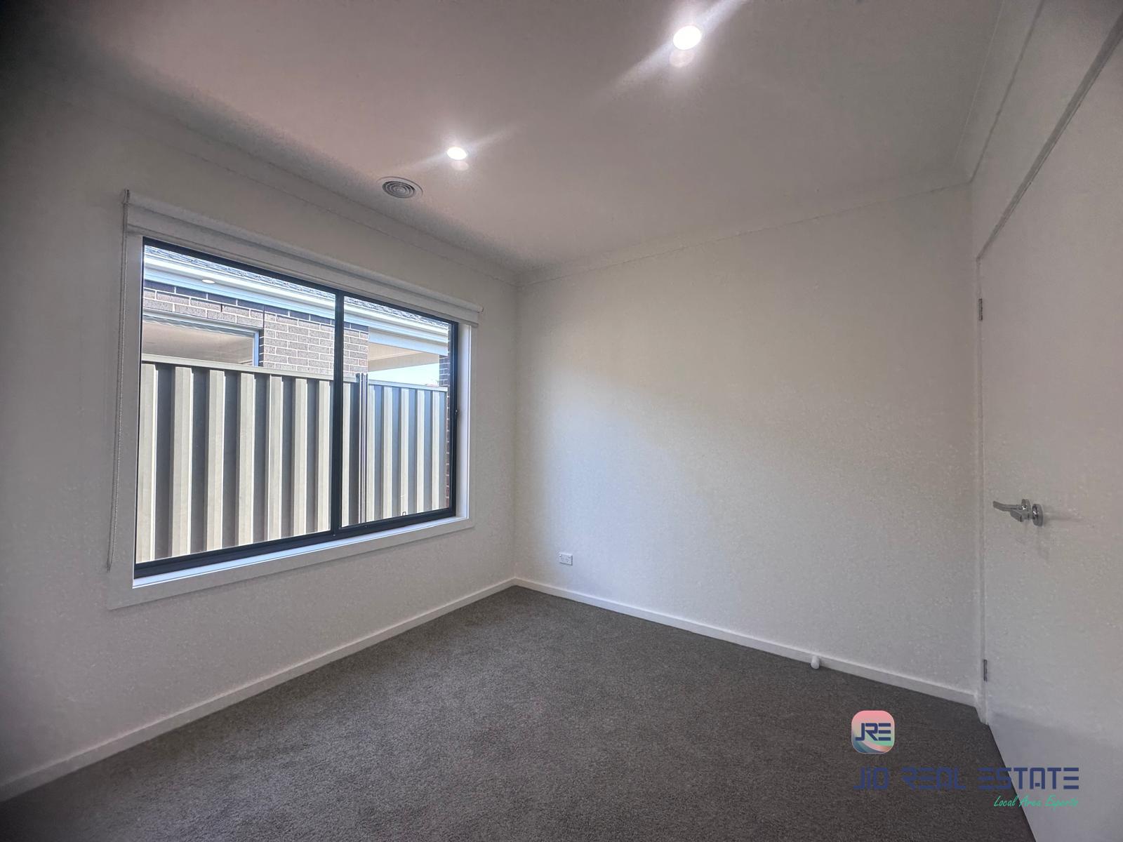 68 Pintail Drive, Melton South VIC