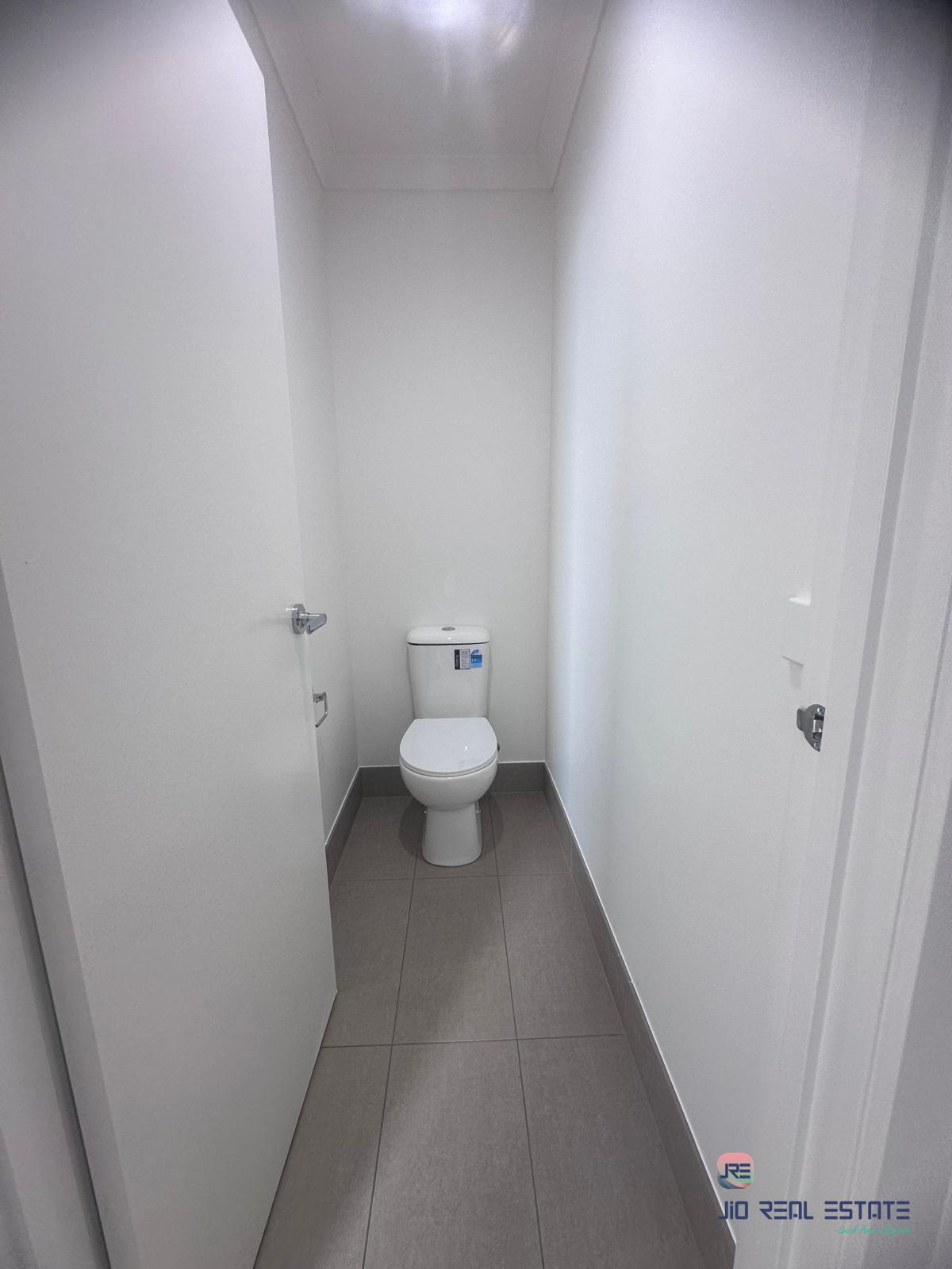 68 Pintail Drive, Melton South VIC