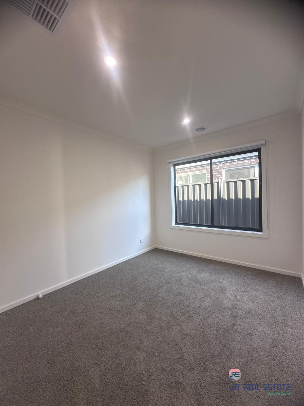 68 Pintail Drive, Melton South VIC