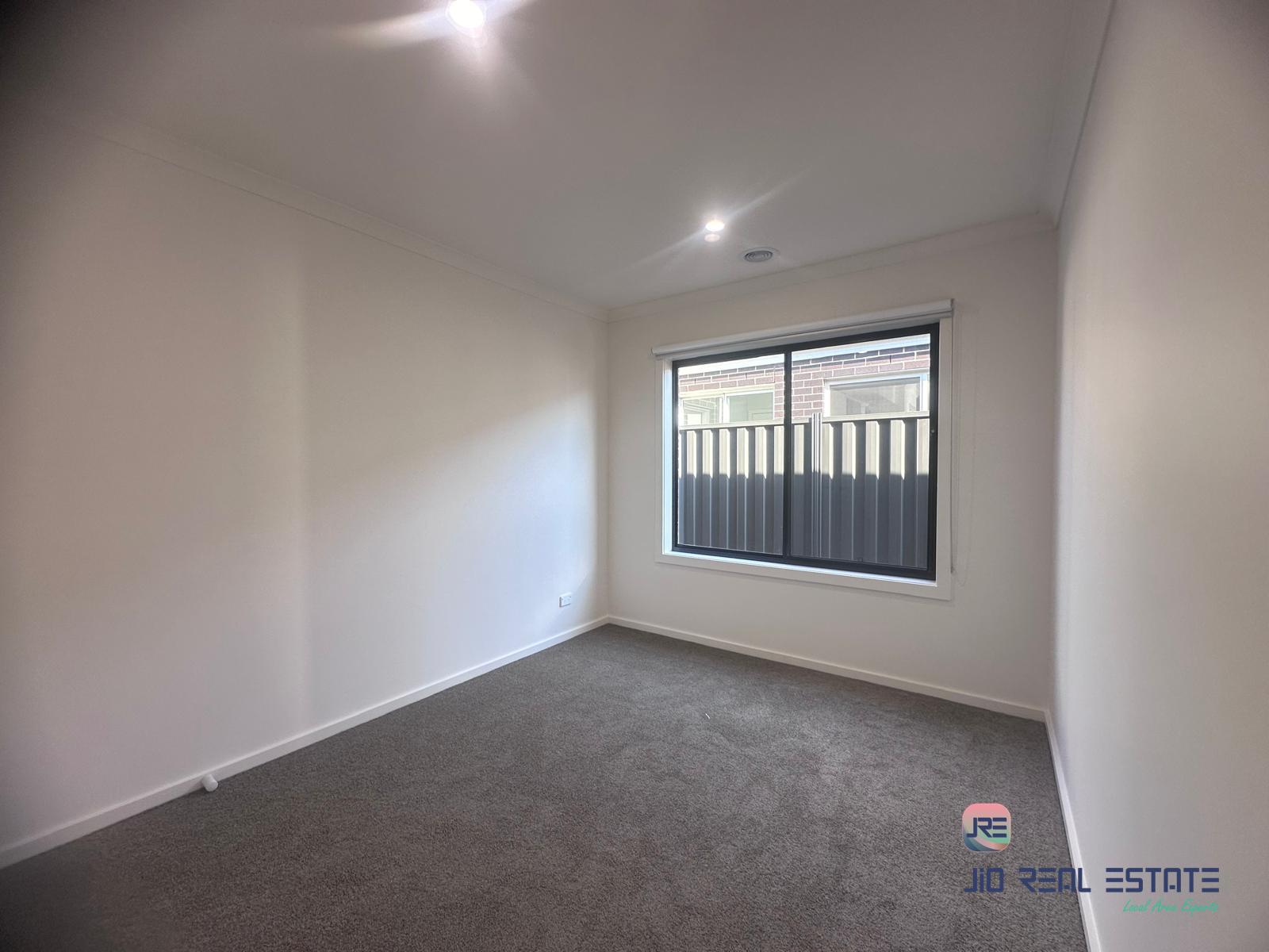 68 Pintail Drive, Melton South VIC