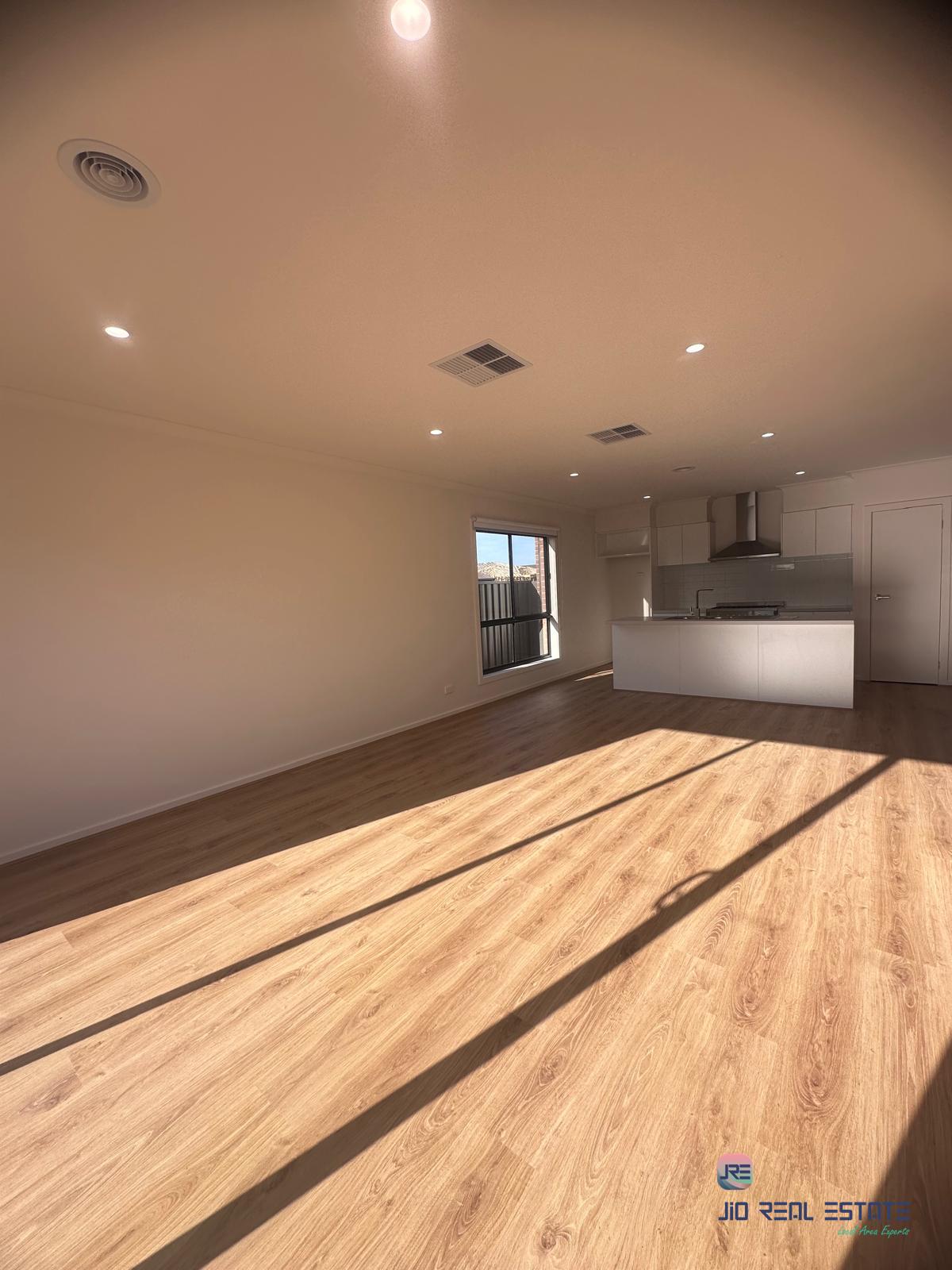 68 Pintail Drive, Melton South VIC