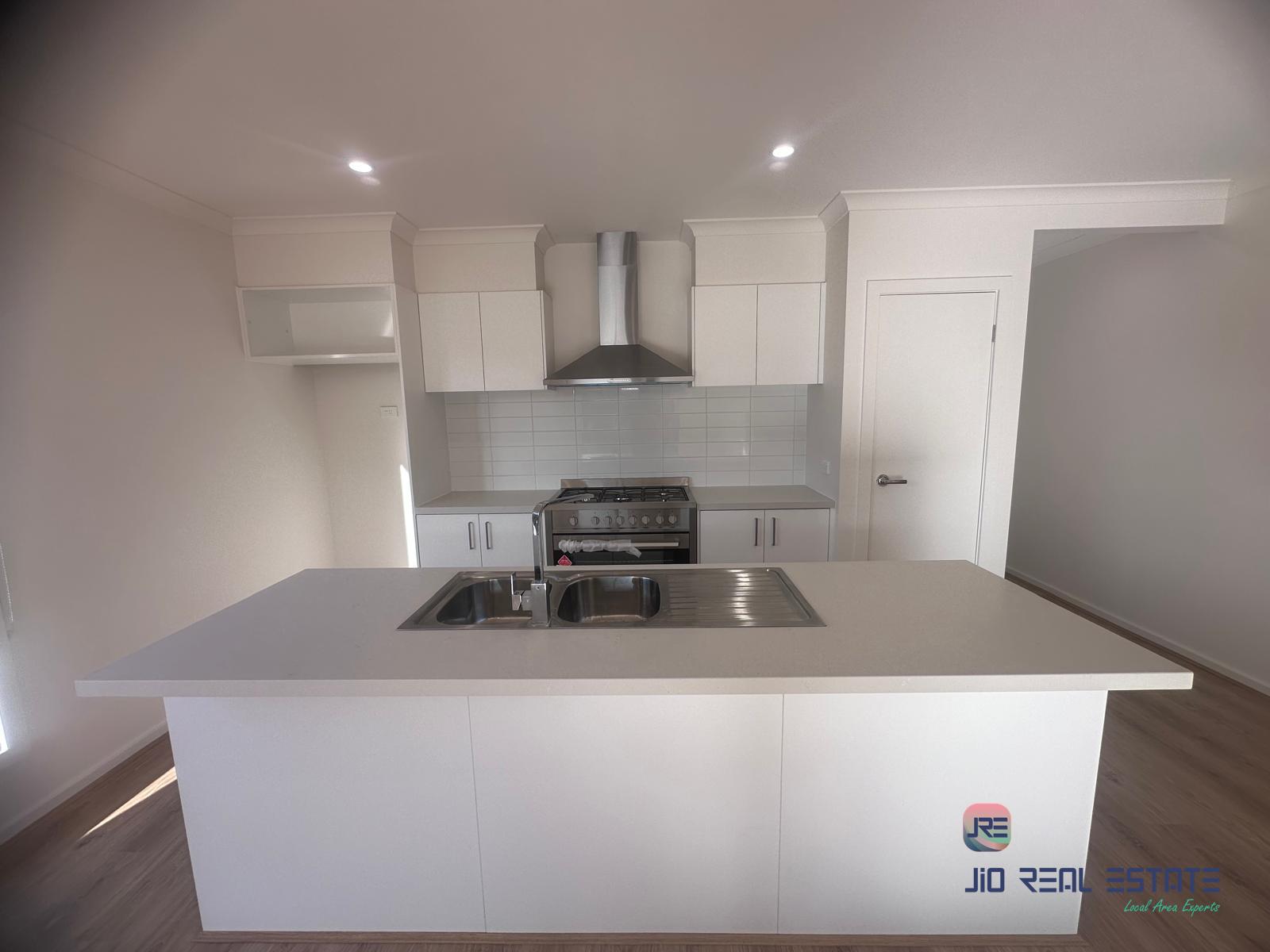 68 Pintail Drive, Melton South VIC