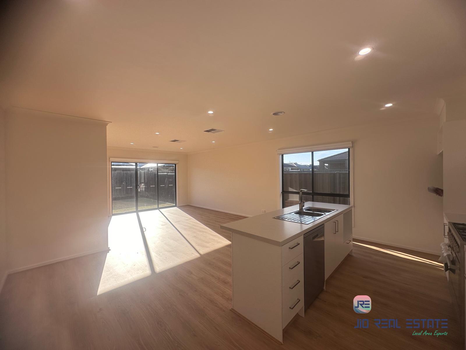 68 Pintail Drive, Melton South VIC