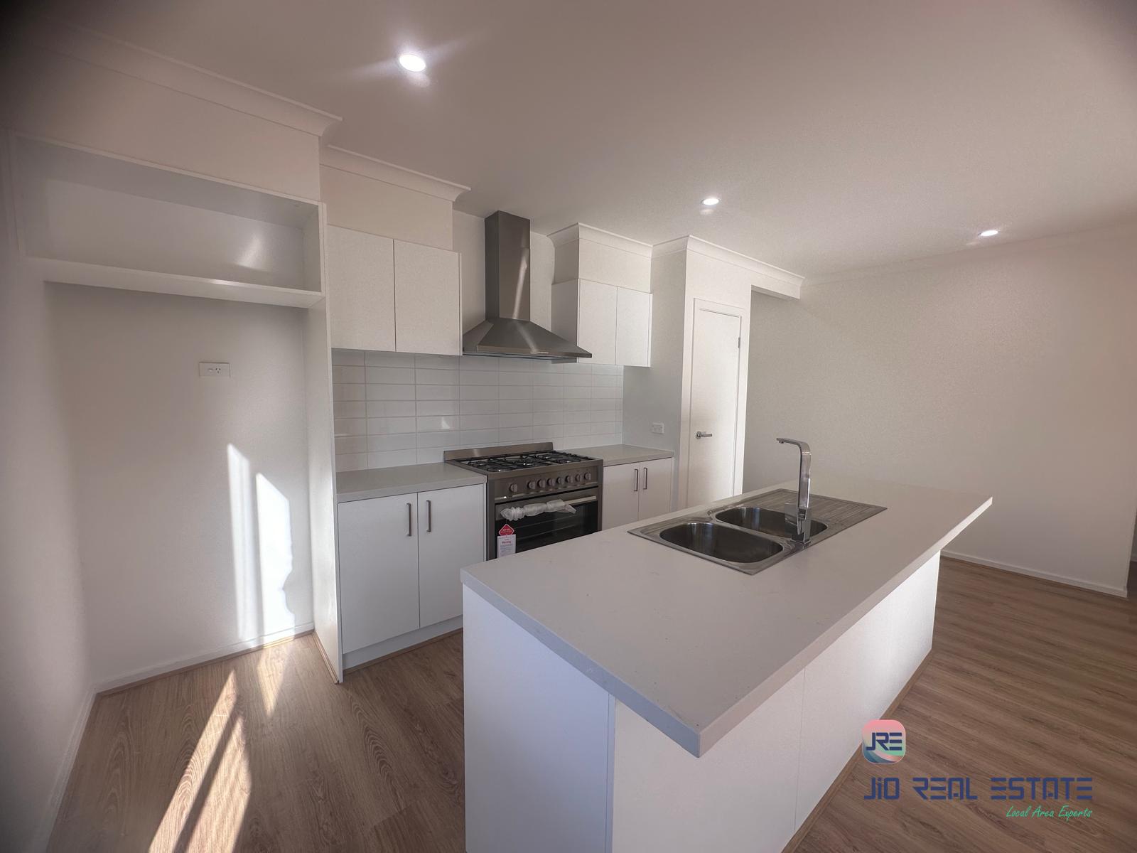 68 Pintail Drive, Melton South VIC