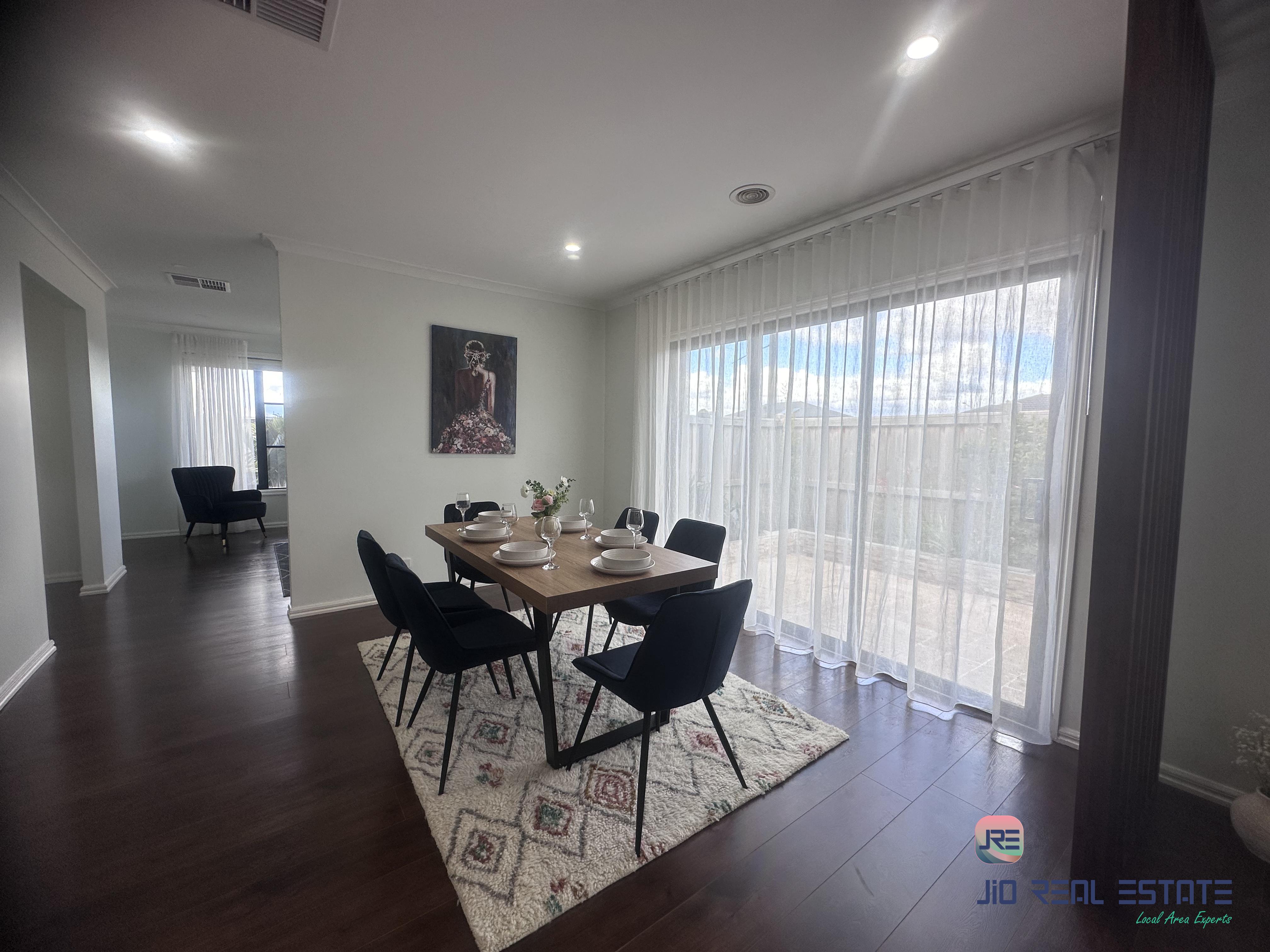 15 Kirkham Drive, Thornhill Park VIC