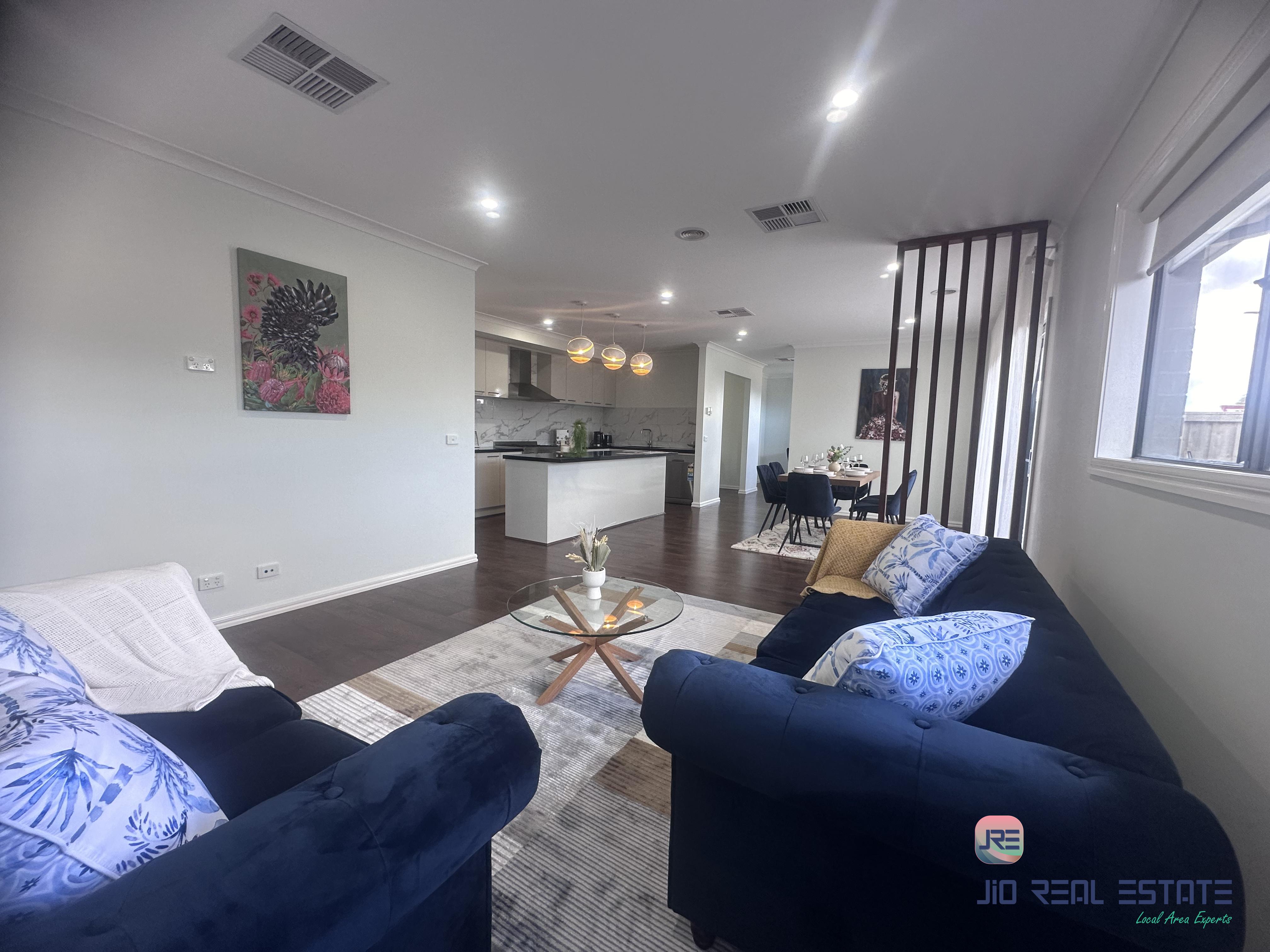 15 Kirkham Drive, Thornhill Park VIC
