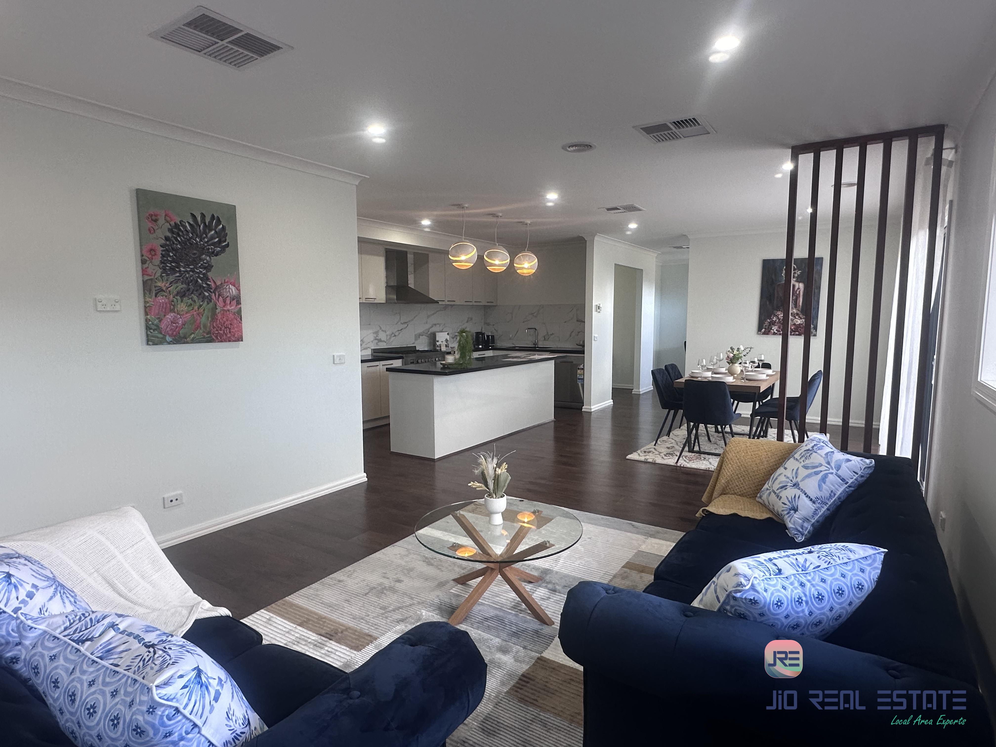 15 Kirkham Drive, Thornhill Park VIC