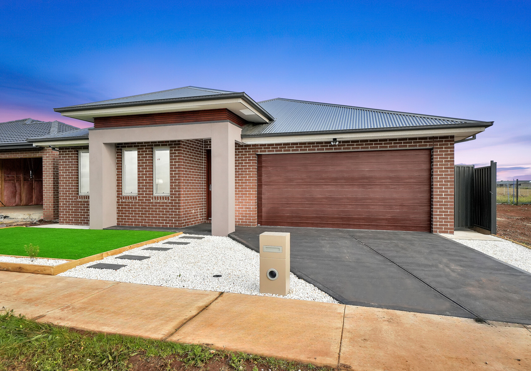 62 Buckingham Boulevard, Strathtulloh VIC