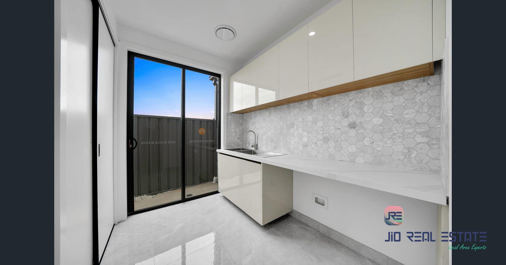 28 Gramercy Place, Strathtulloh VIC