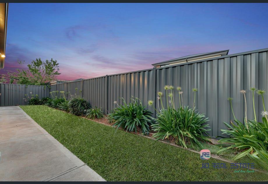 13 Brasilia Street, Strathtulloh VIC