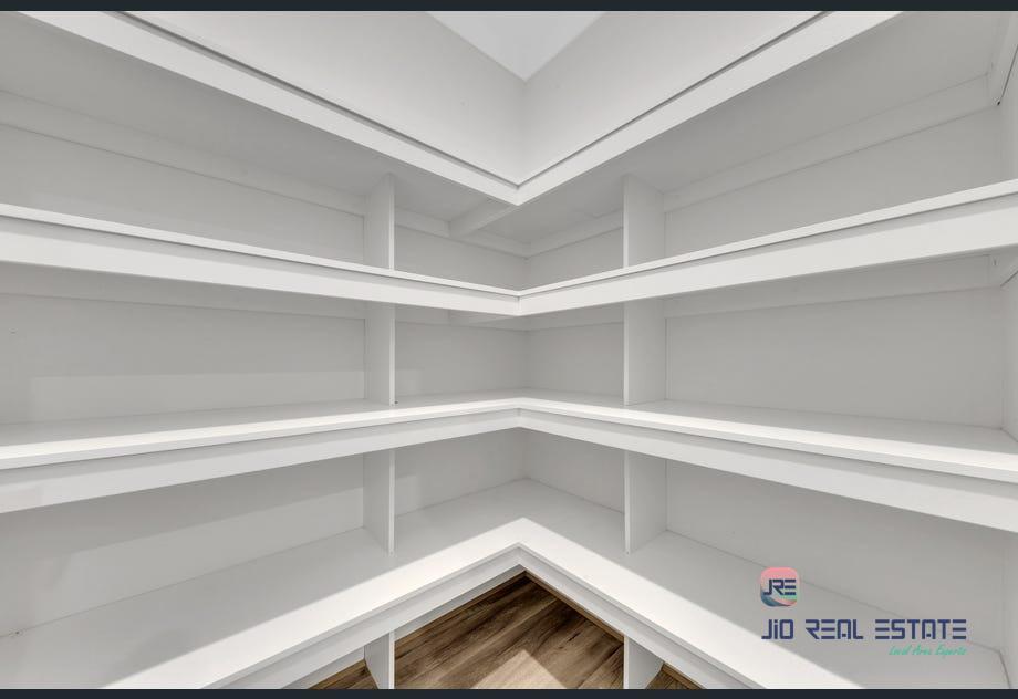 13 Brasilia Street, Strathtulloh VIC