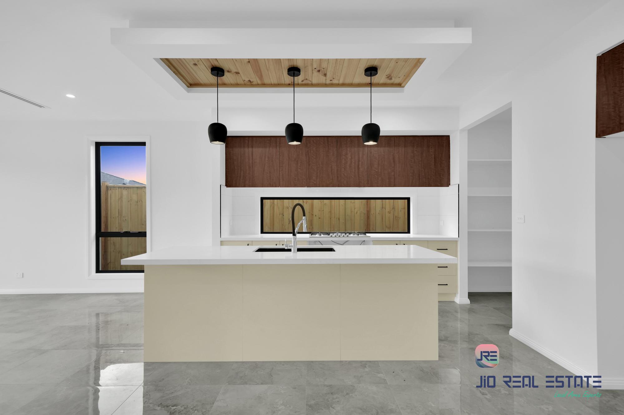 16 Gardenvale Avenue, Mambourin VIC