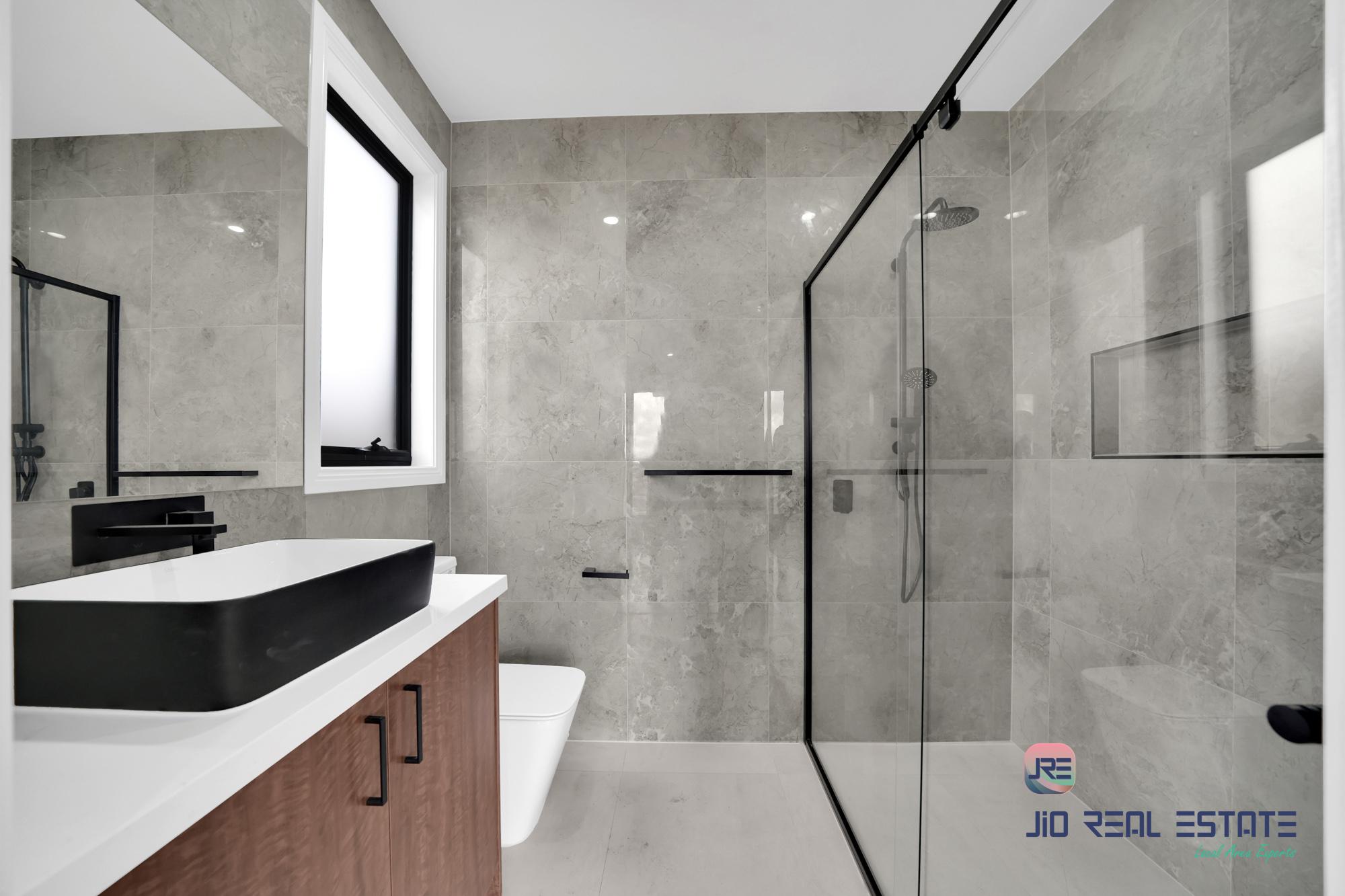 16 Gardenvale Avenue, Mambourin VIC