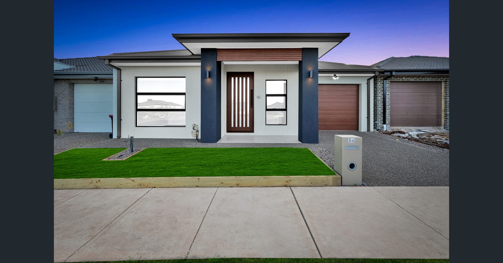 24 Everlasting Boulevard, Strathtulloh VIC