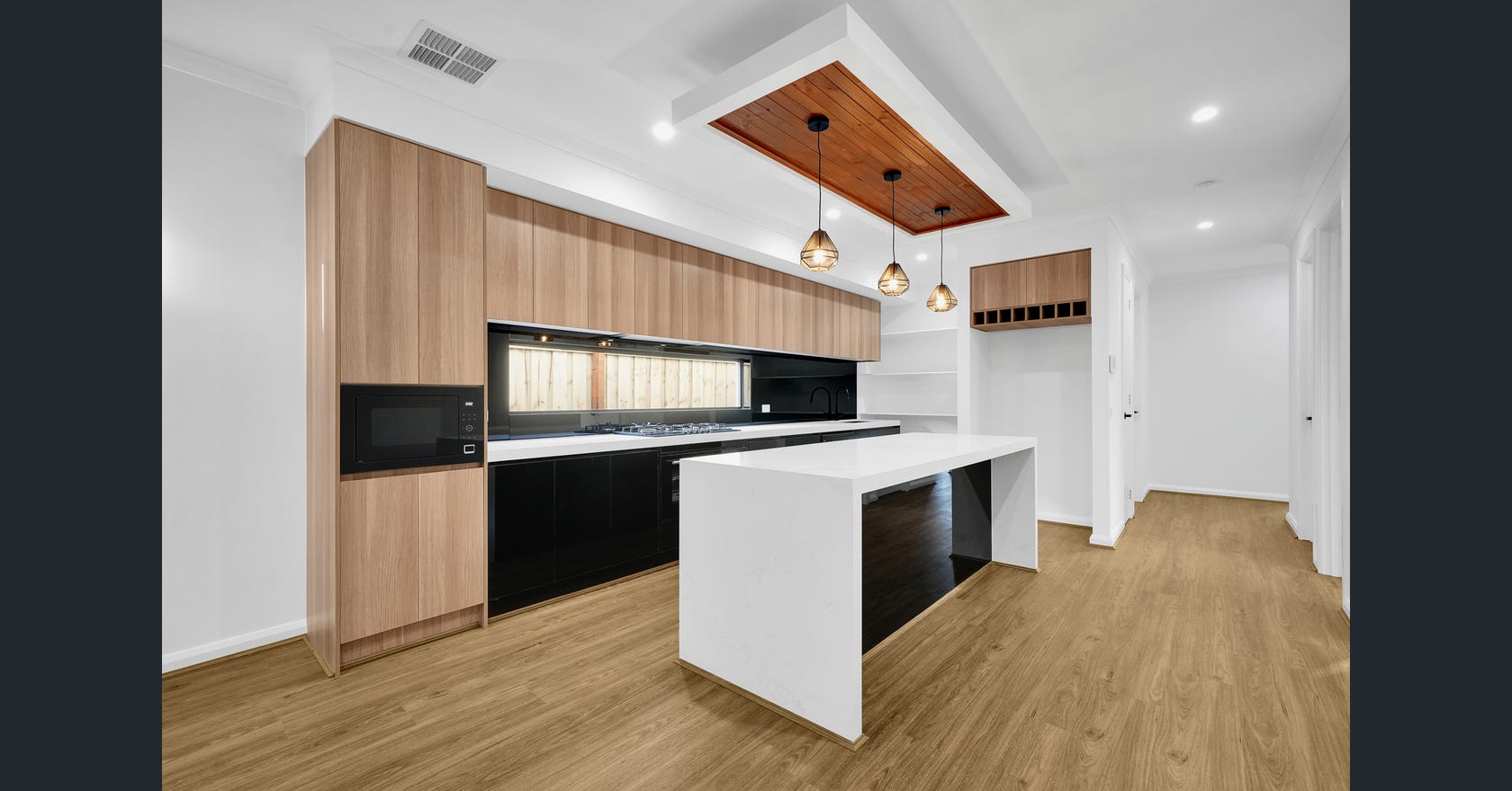 24 Everlasting Boulevard, Strathtulloh VIC