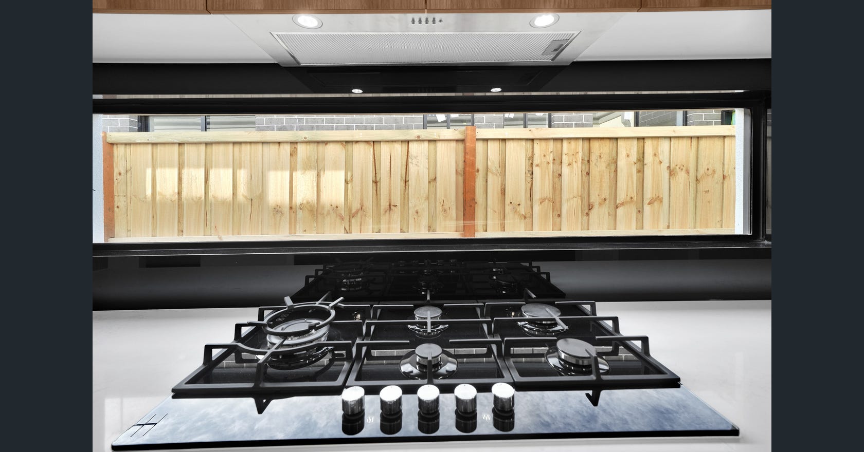 24 Everlasting Boulevard, Strathtulloh VIC