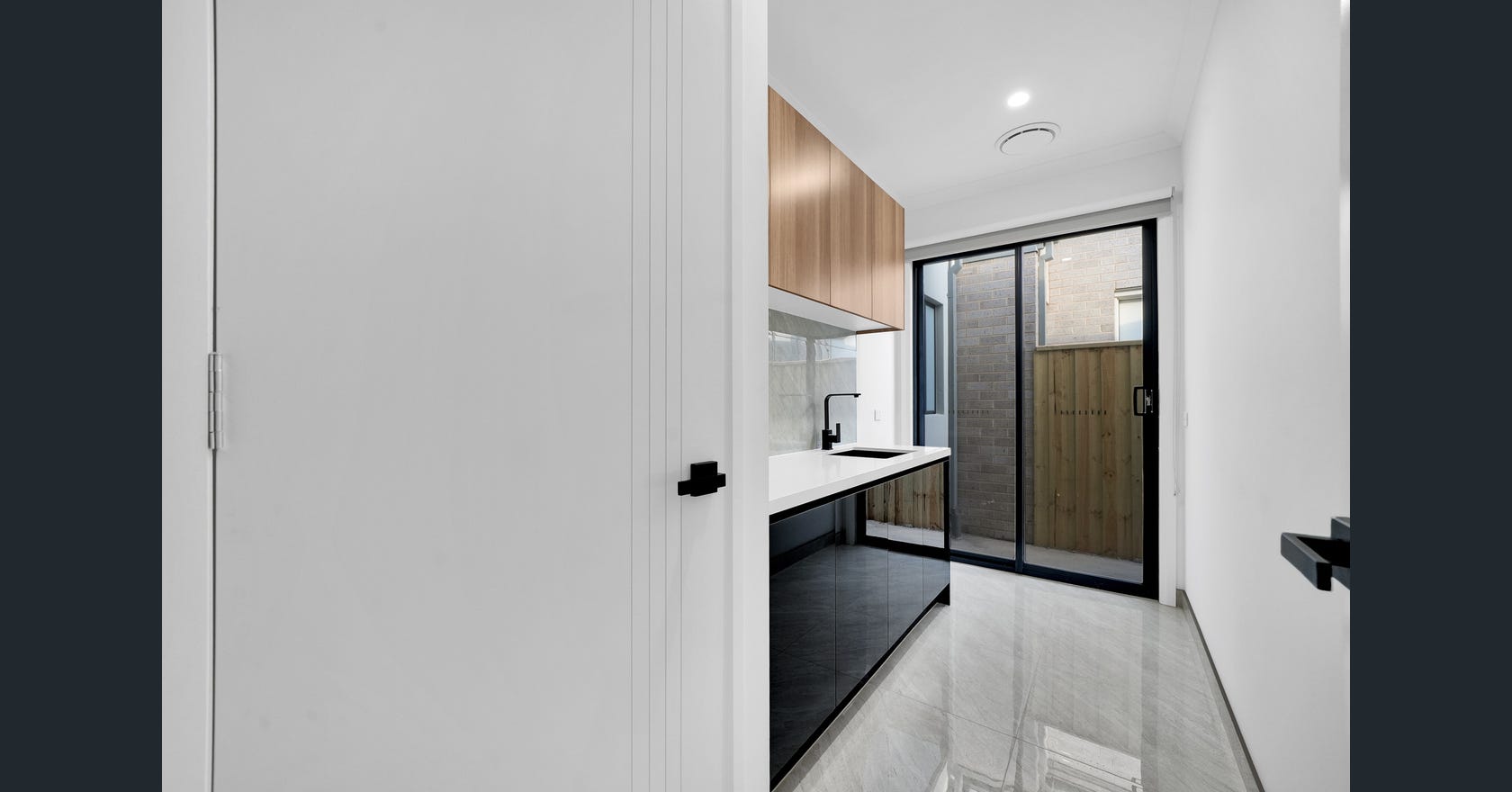 24 Everlasting Boulevard, Strathtulloh VIC