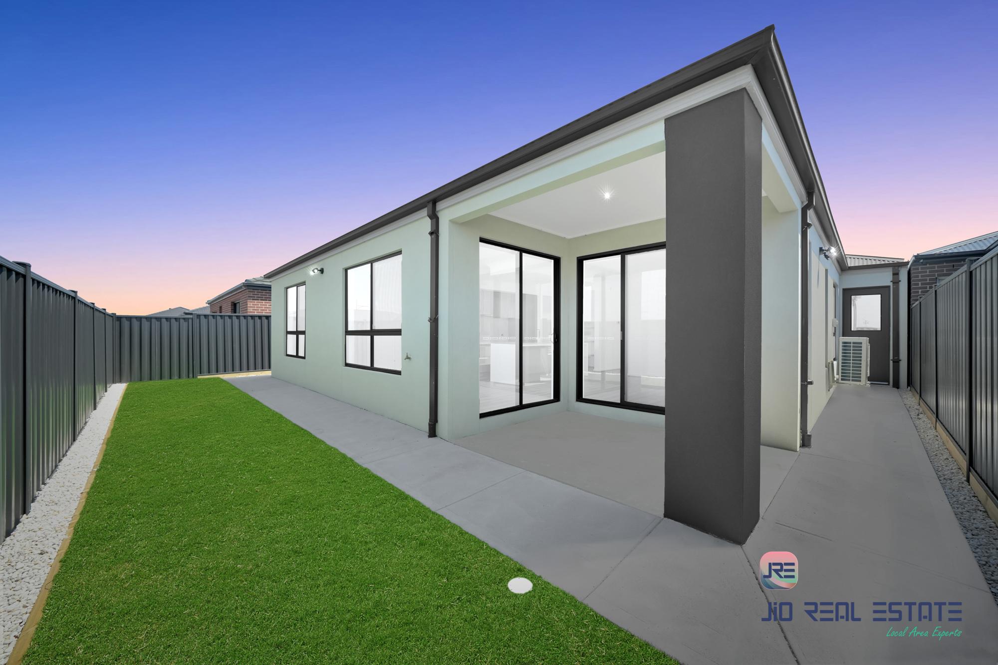 3 Hertford Place, Strathtulloh VIC