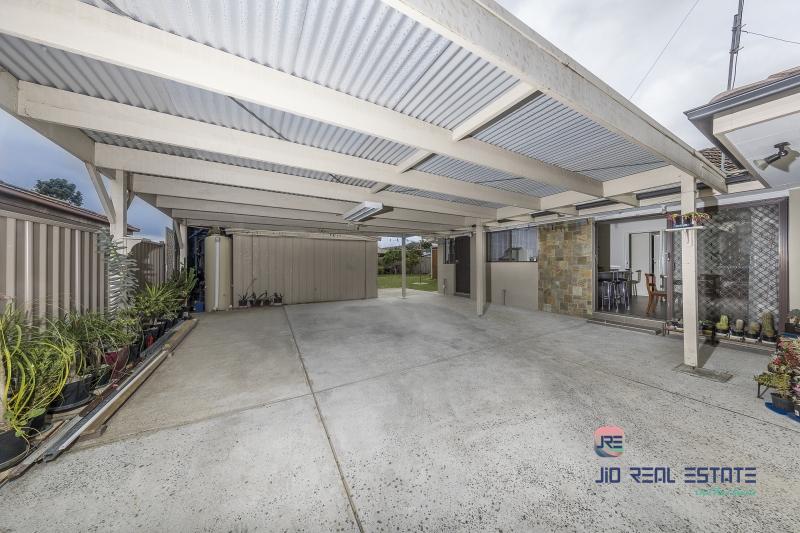 334 Taylors Road, Delahey VIC