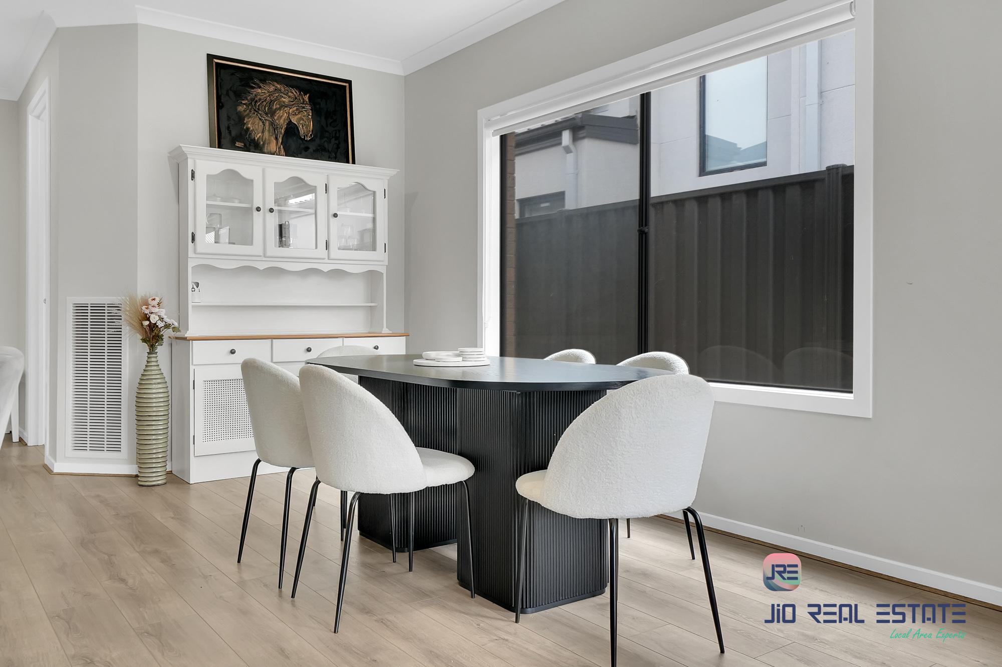 133 Atherstone Boulevard, Strathtulloh VIC