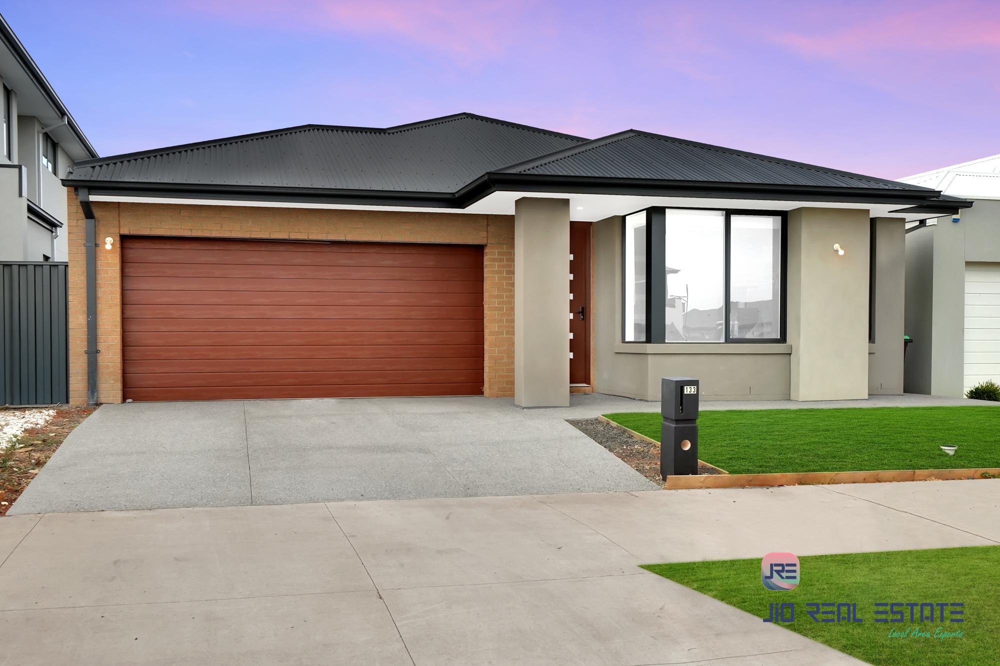 133 Atherstone Boulevard, Strathtulloh VIC