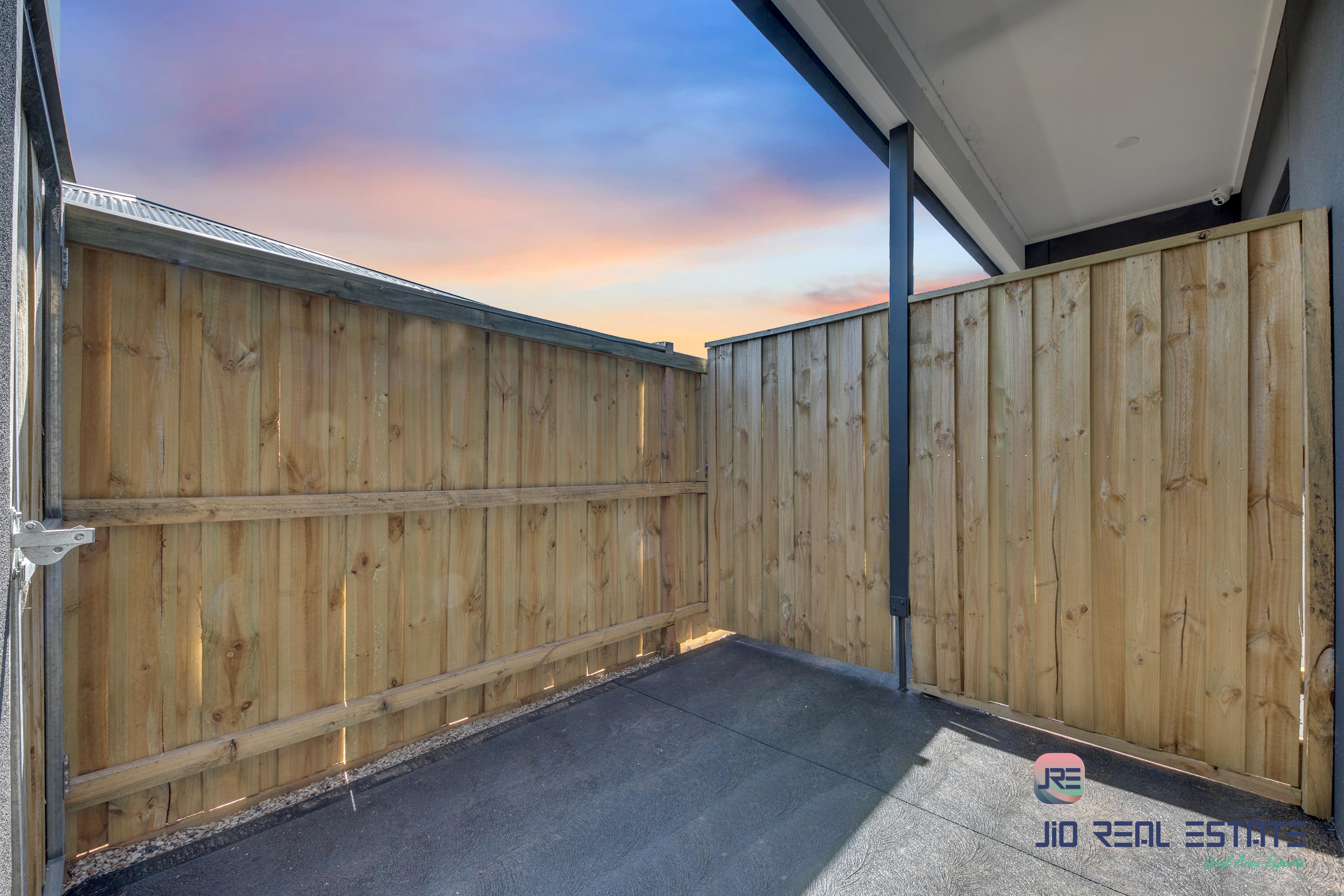 3 Dugan Street, Thornhill Park VIC