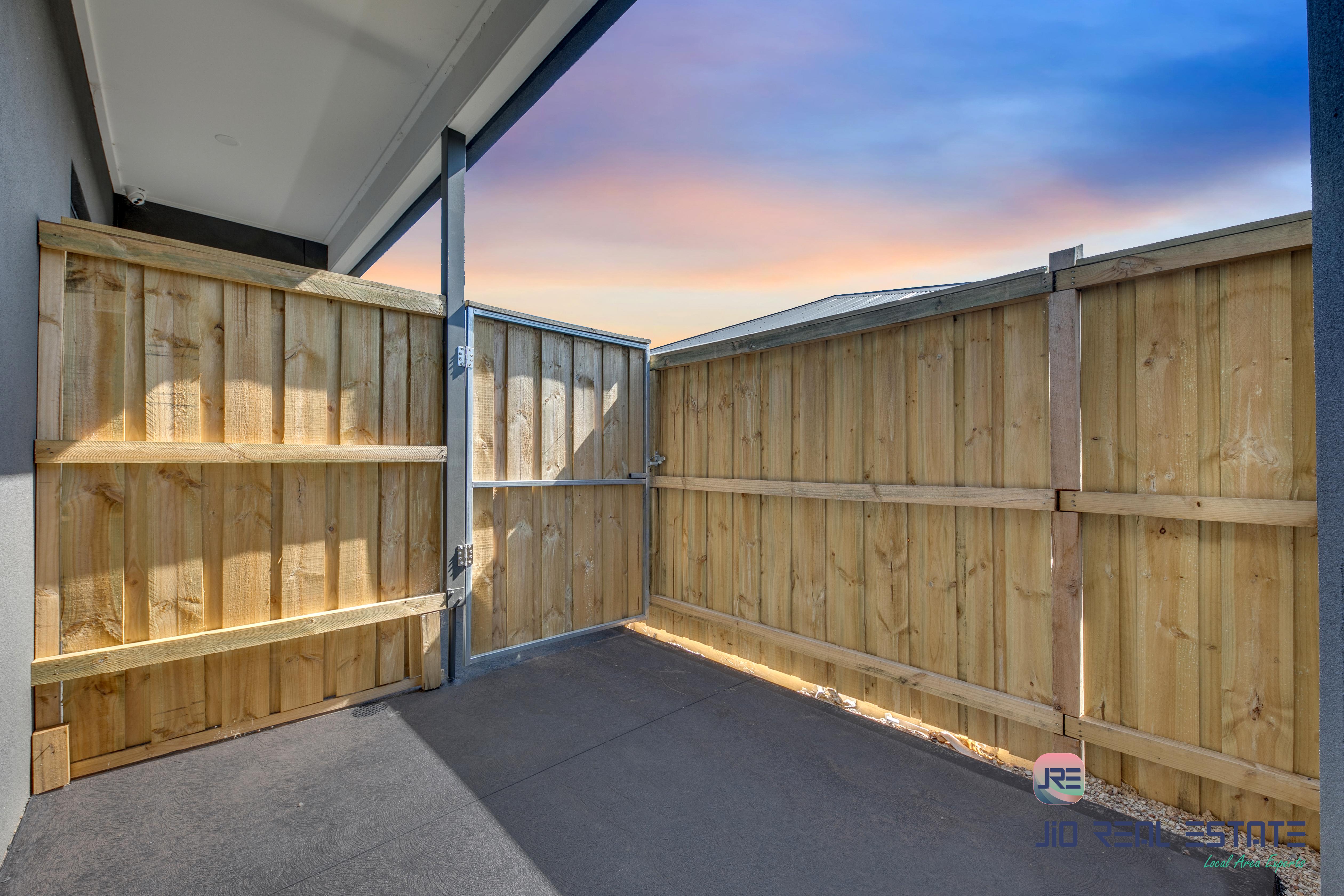 3 Dugan Street, Thornhill Park VIC