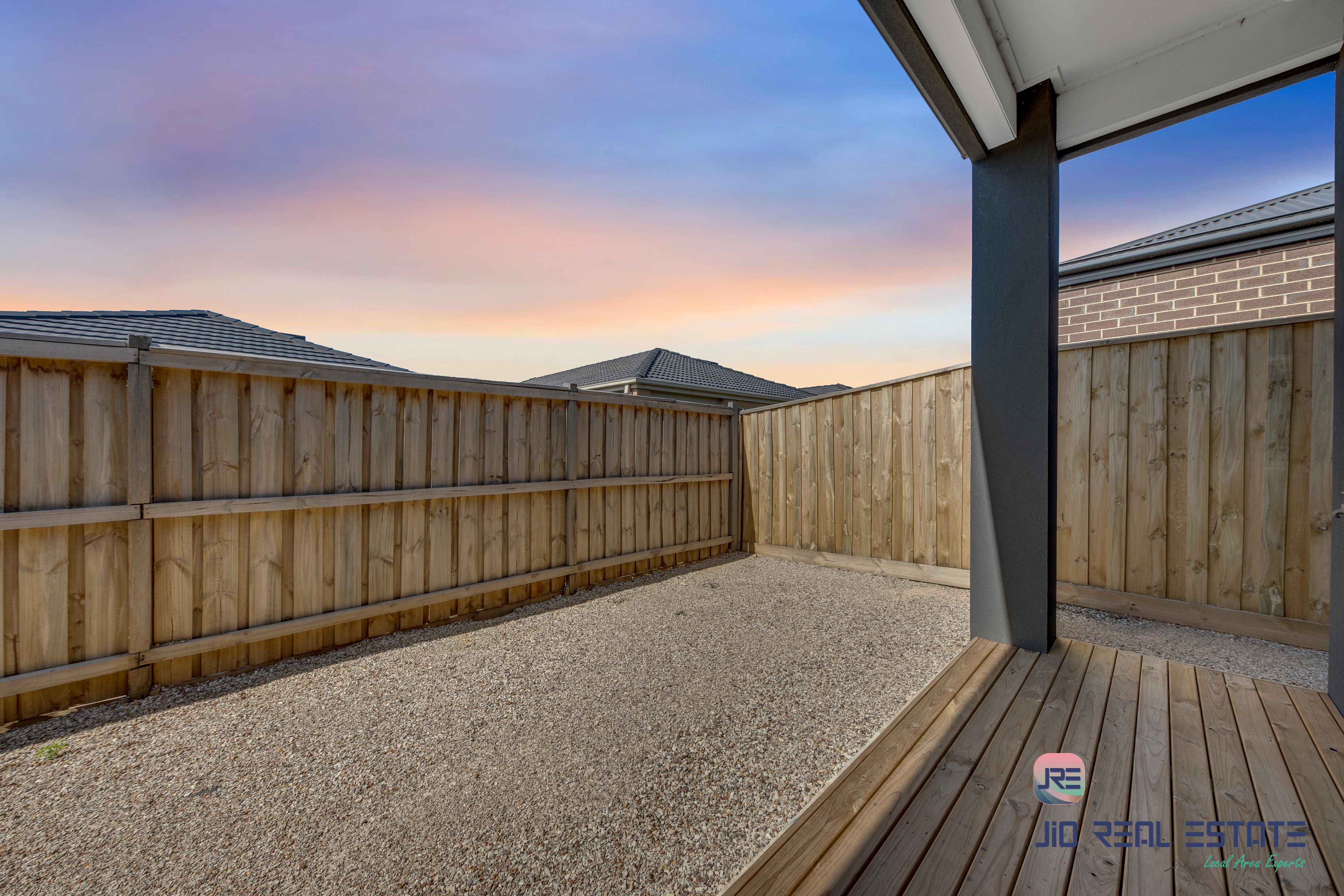 3 Dugan Street, Thornhill Park VIC