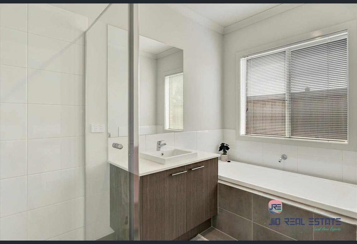 3 Longshanks Street, Thornhill Park VIC