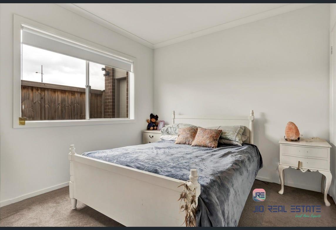 3 Longshanks Street, Thornhill Park VIC