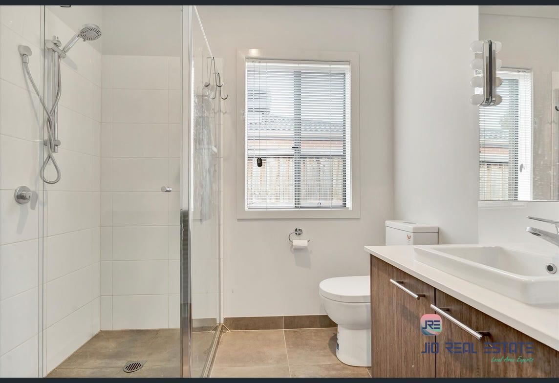 3 Longshanks Street, Thornhill Park VIC
