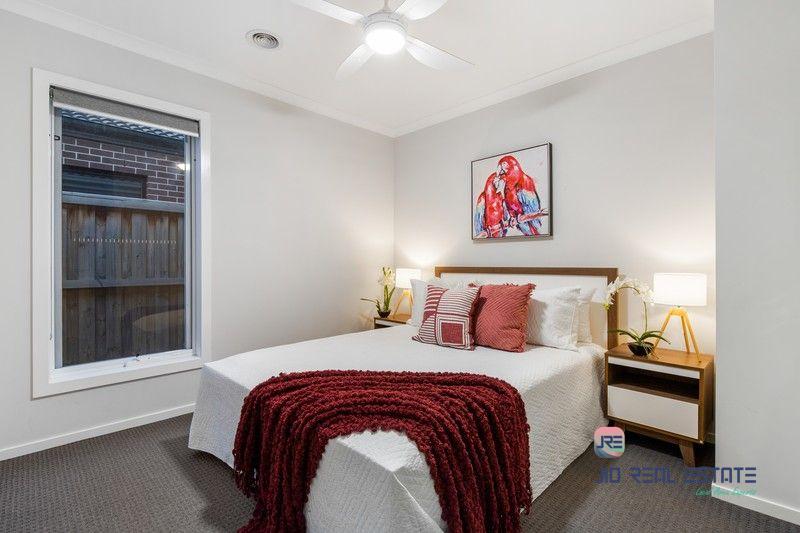 13 Telford Road, Thornhill Park VIC