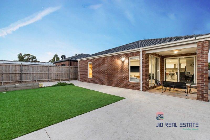 13 Telford Road, Thornhill Park VIC