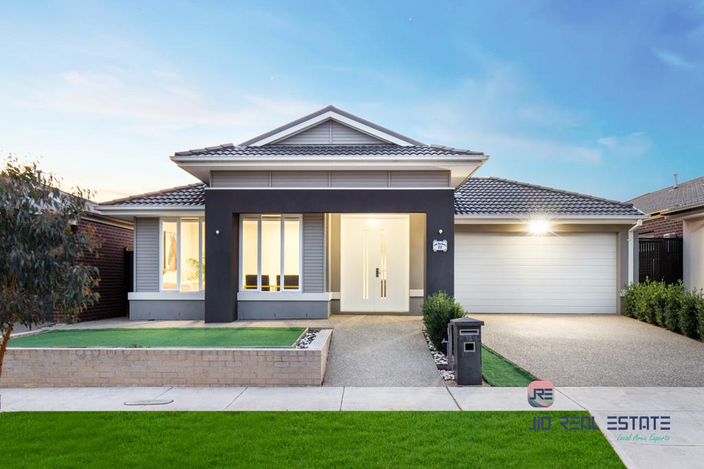 13 Telford Road, Thornhill Park VIC