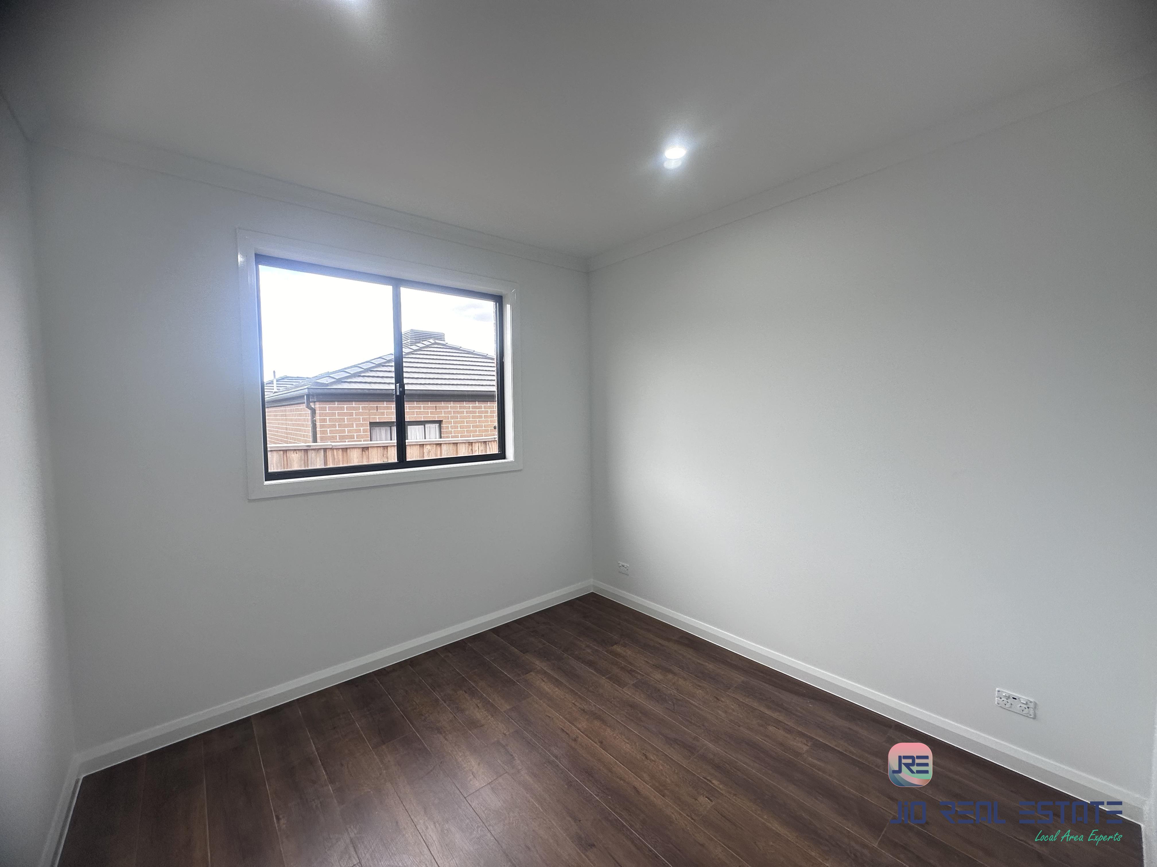 9 Wilderness Road, Fraser Rise VIC