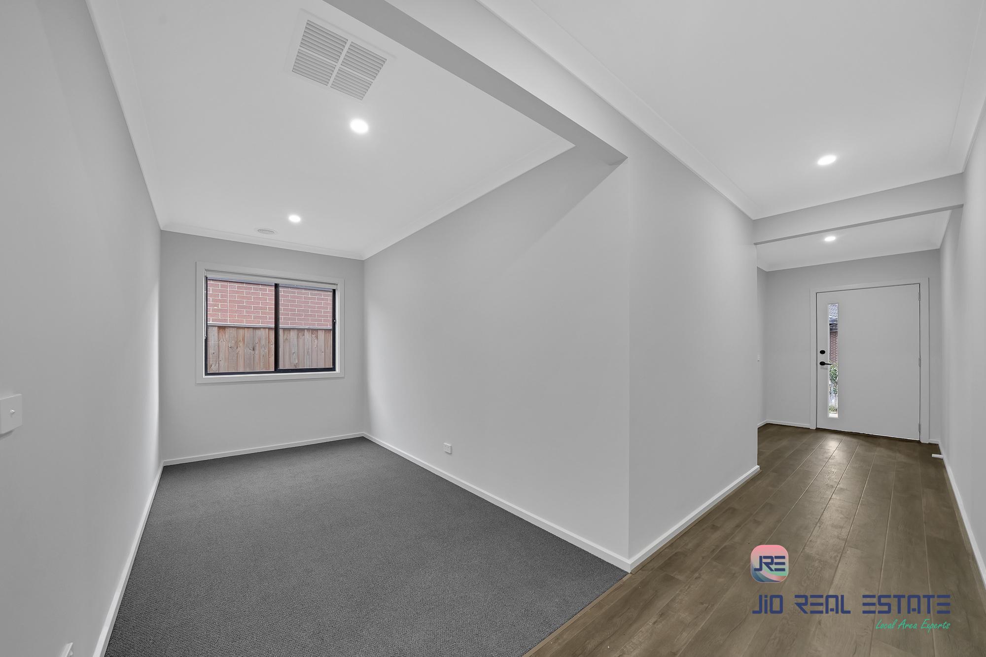 8 Shelterbelt Avenue, Weir Views VIC