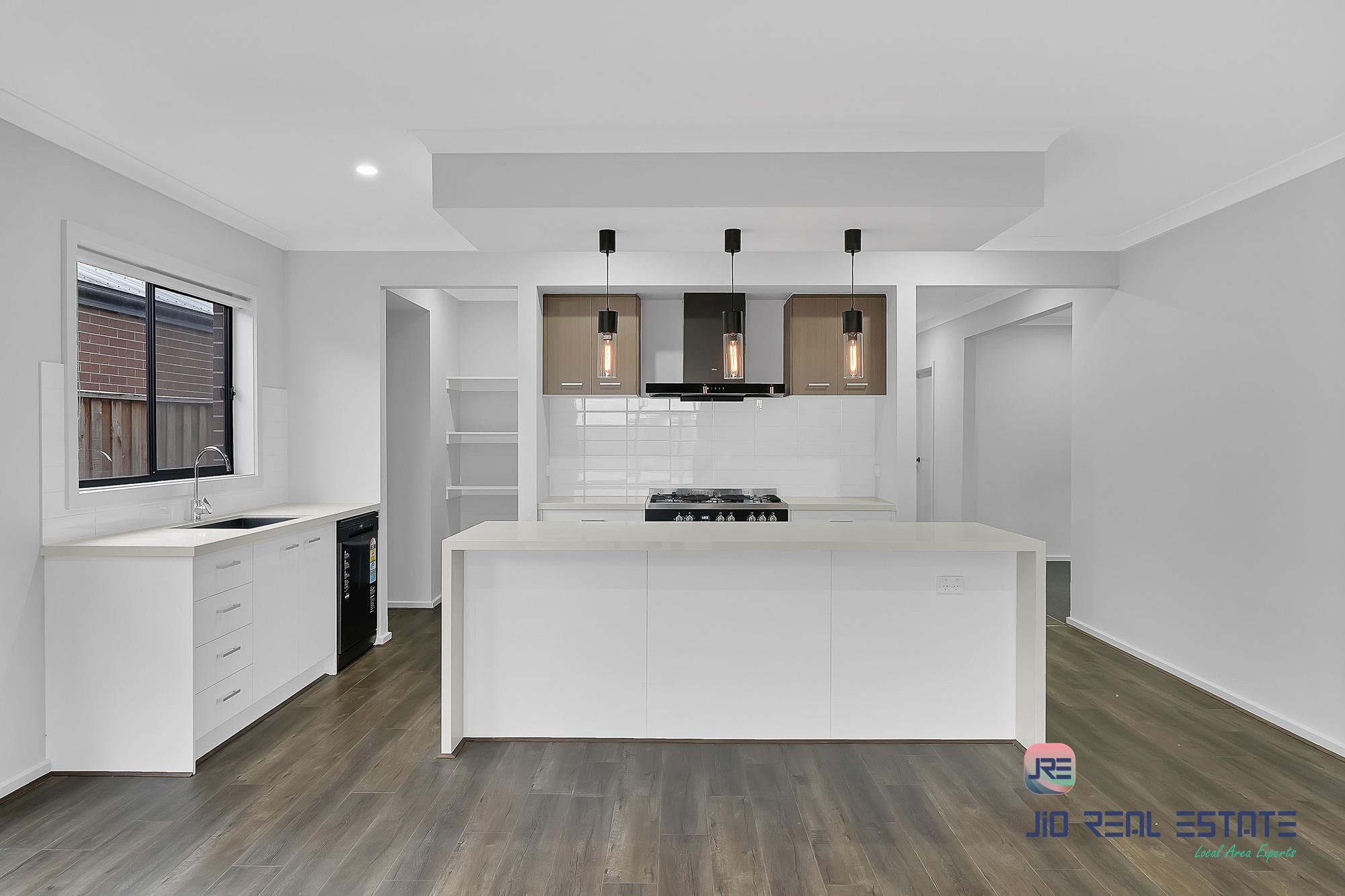 8 Shelterbelt Avenue, Weir Views VIC