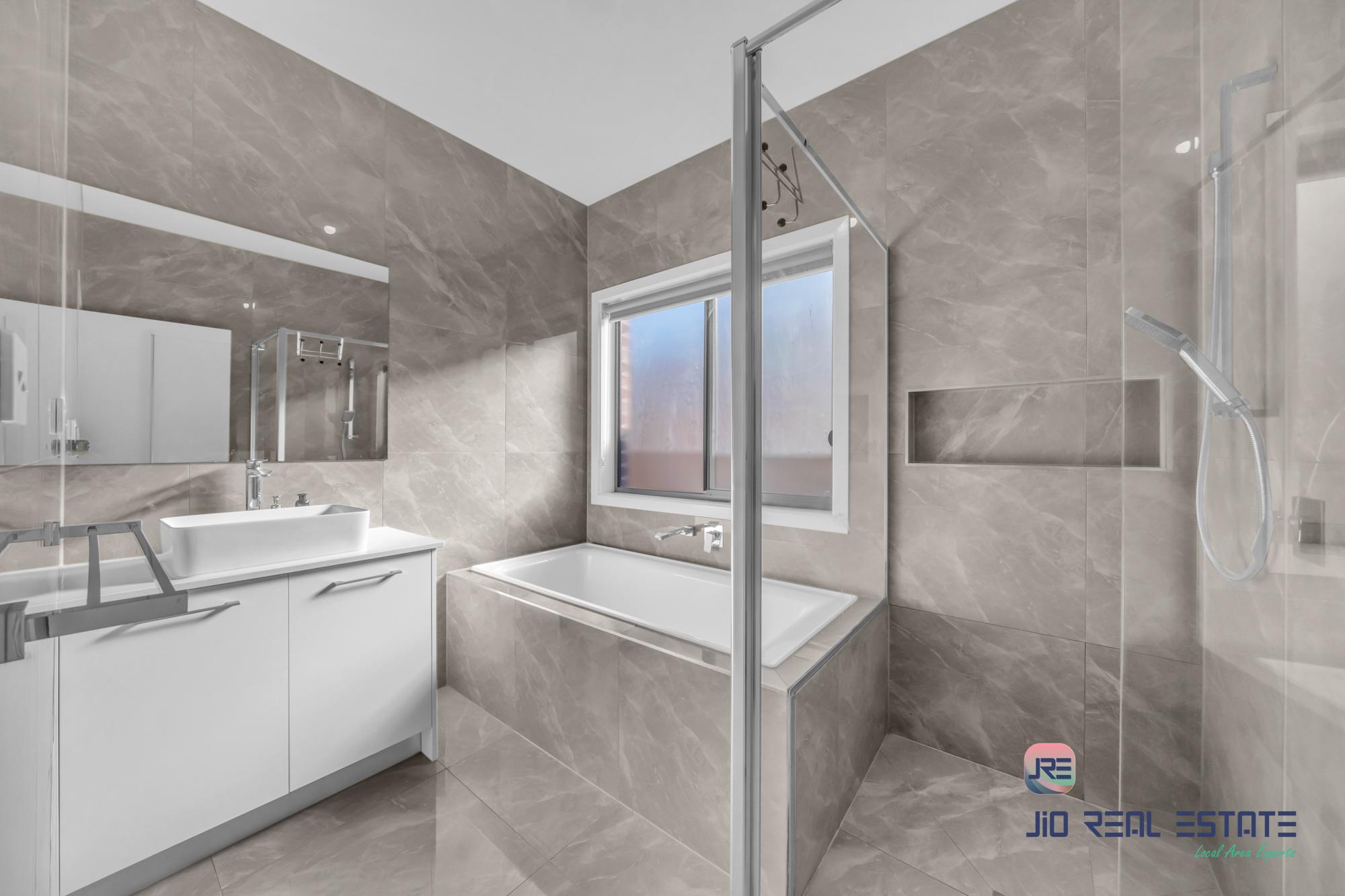 56 Maya Avenue, Thornhill Park VIC