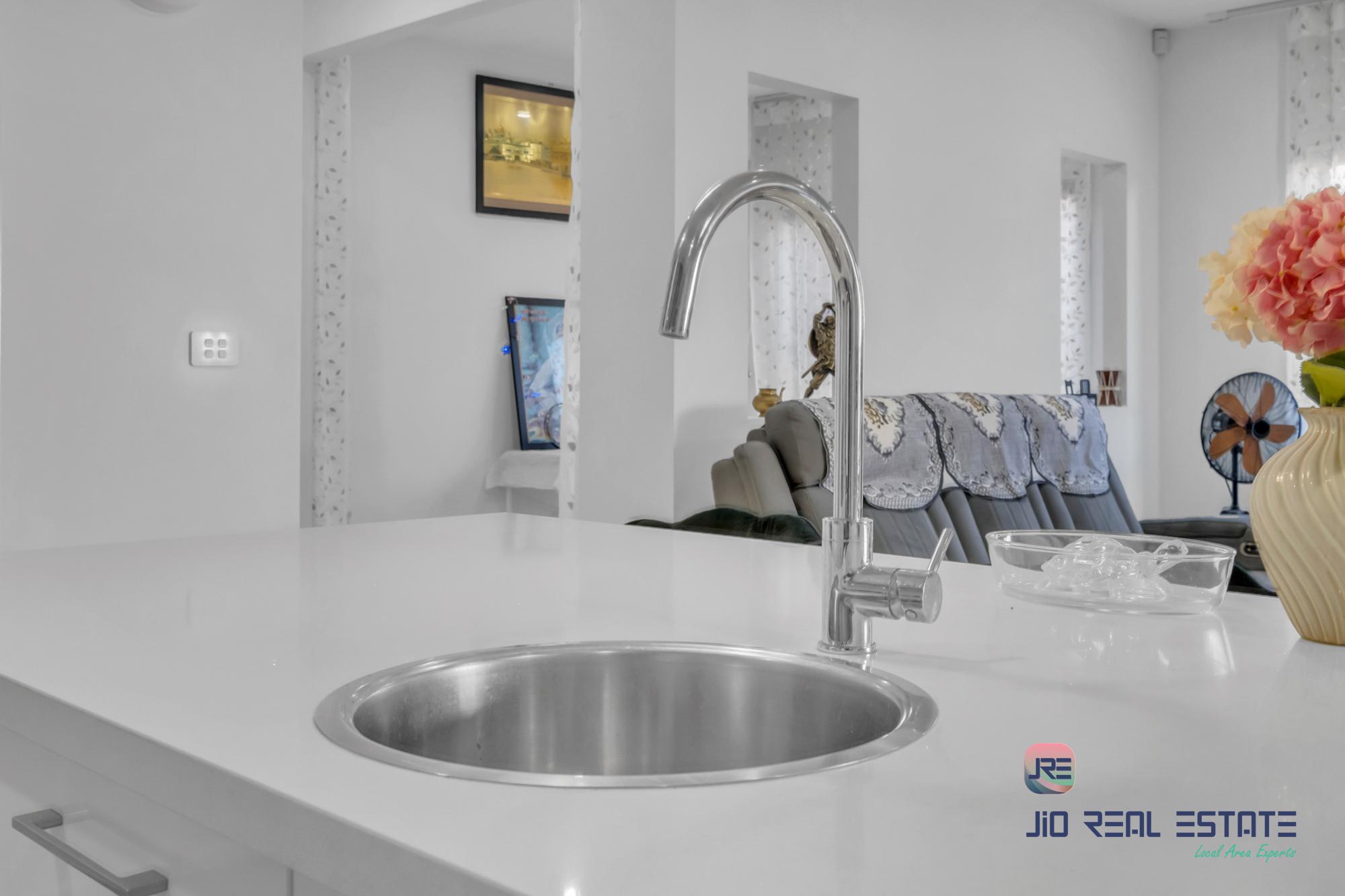 56 Maya Avenue, Thornhill Park VIC