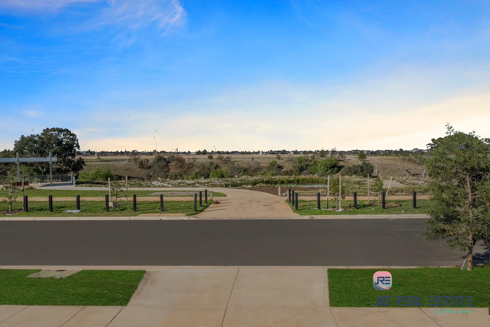 64 Uplands Crescent, Melton South VIC