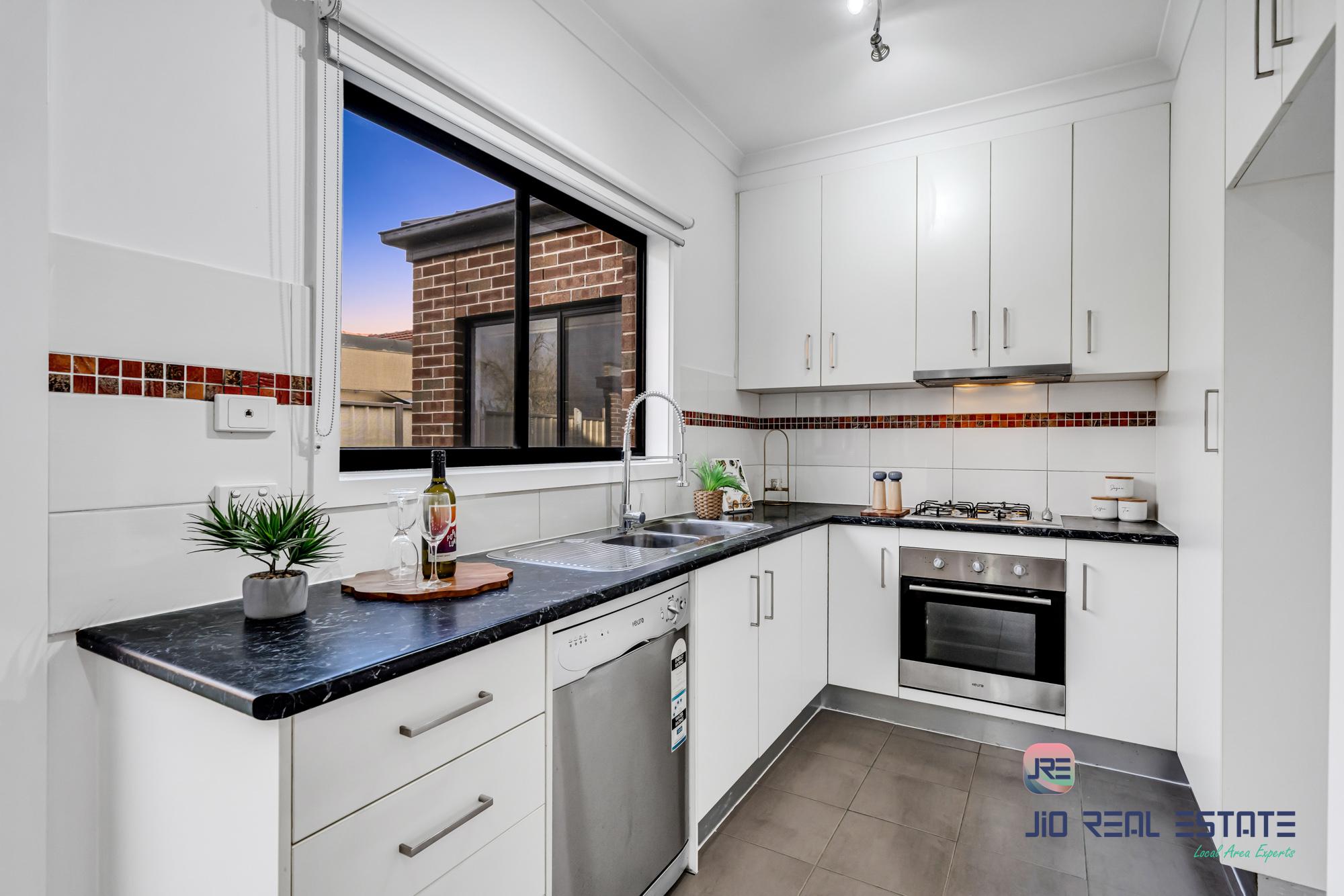4/66-68 Lester Avenue, St Albans VIC