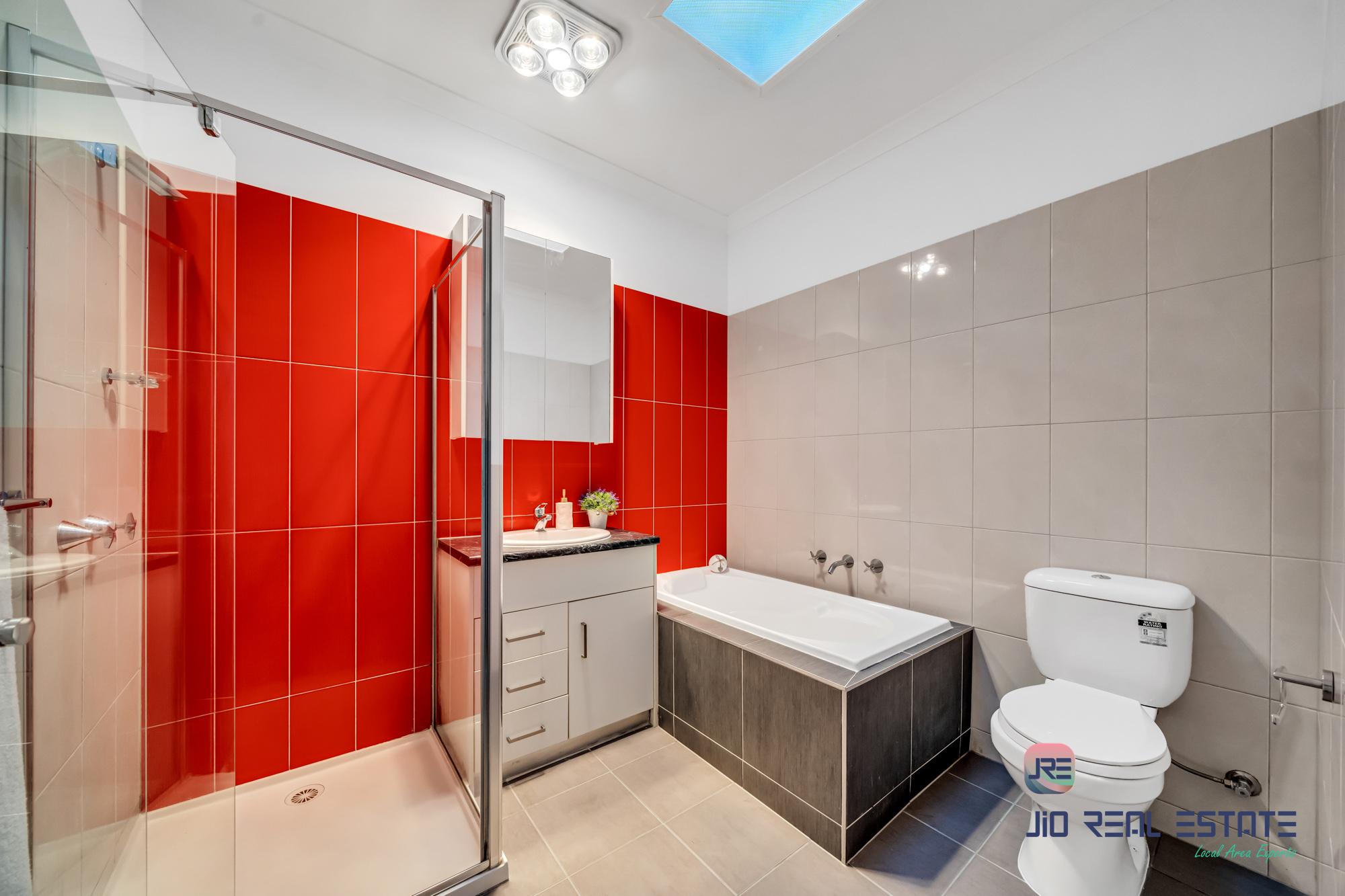 4/66-68 Lester Avenue, St Albans VIC