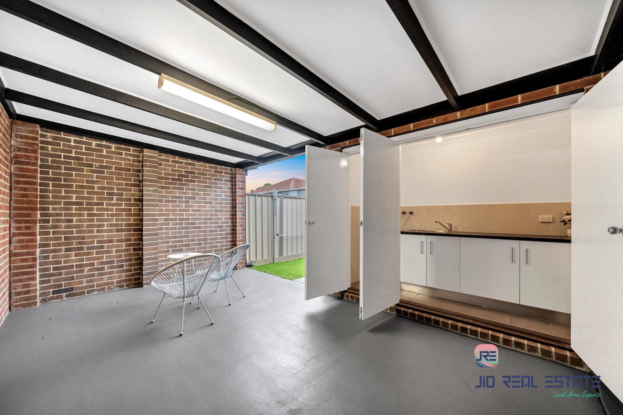 4/66-68 Lester Avenue, St Albans VIC